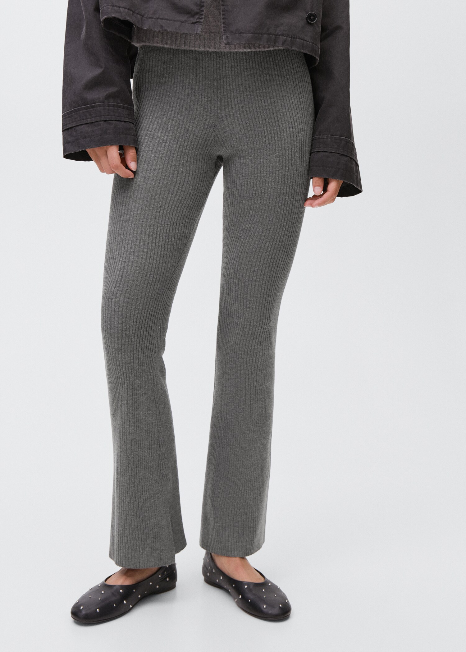 Pantalones canalé flare - Plano medio