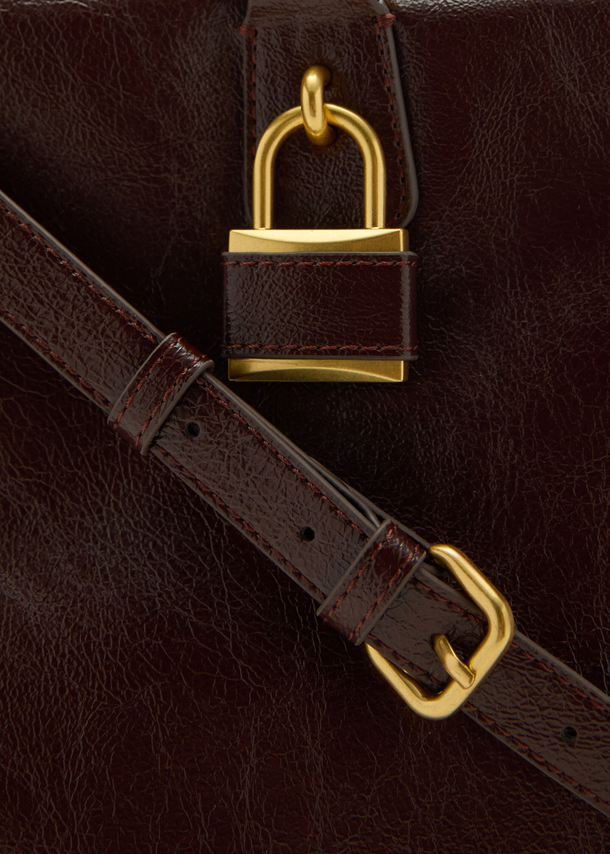 Maxi rectangular handbag with handles - Details of the article 1, Chocolate. Ref: 17046352-00.