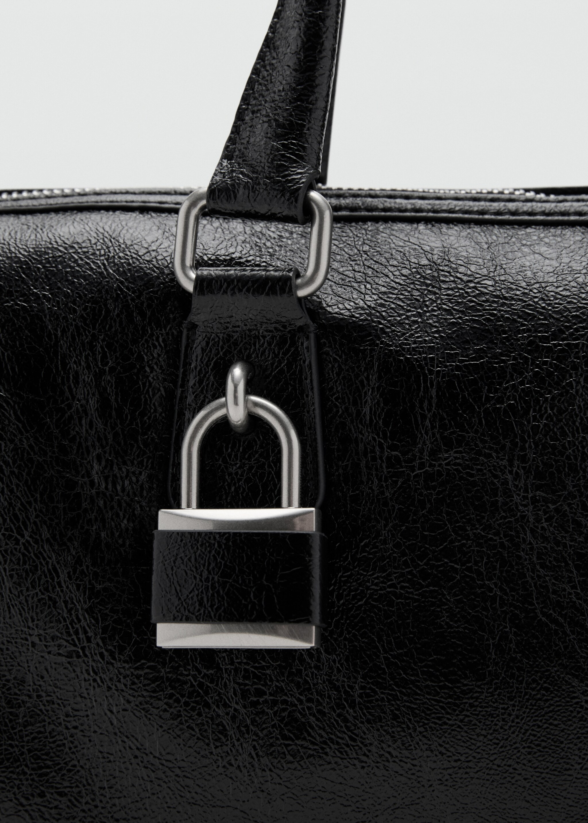 Bolso asas acabado brillante - Detalle del artículo 2, Negro. Ref: 17046353-00.