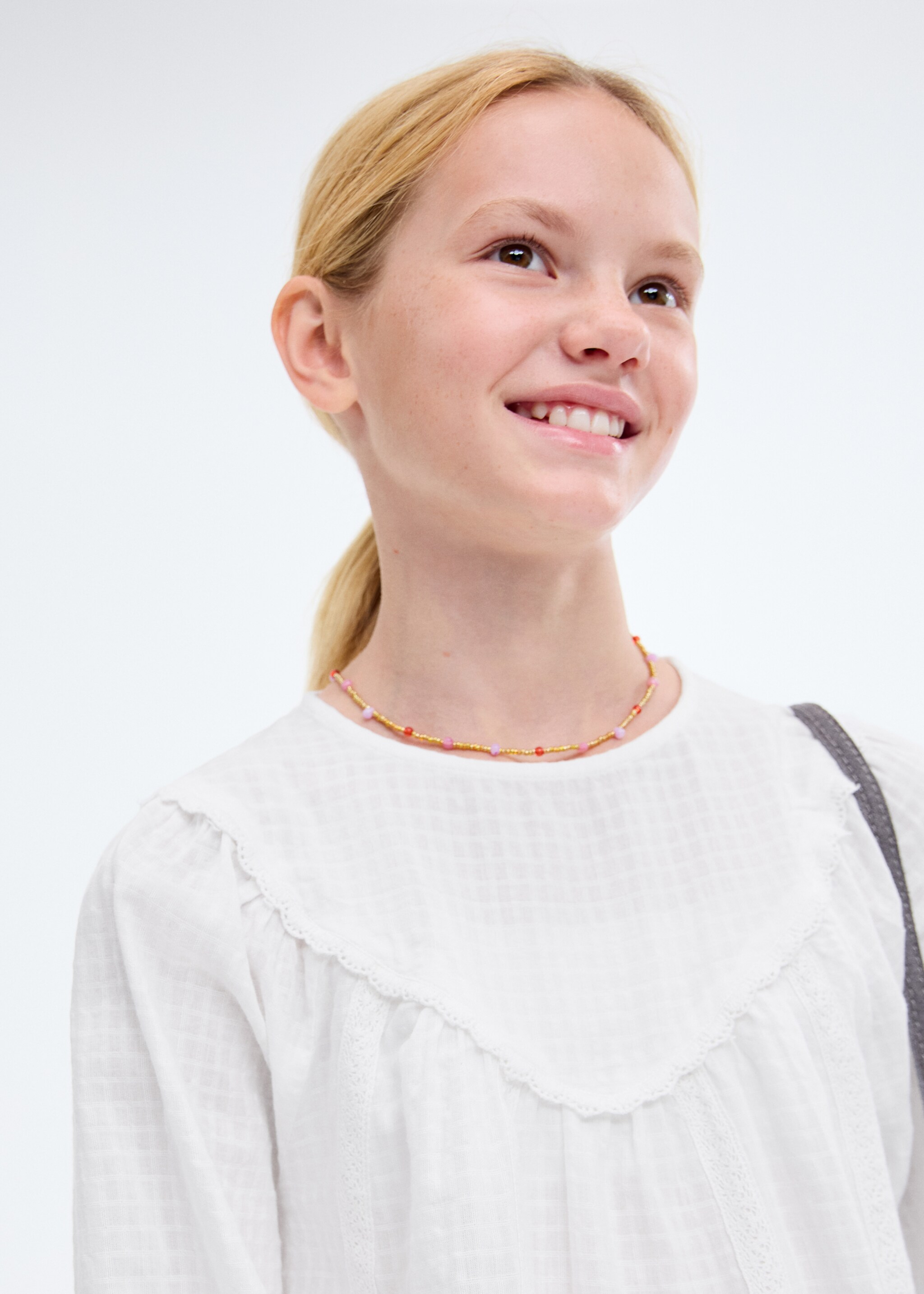 Blouse with lace trim details - Details of the article 1, White. Ref: 17046726-00.