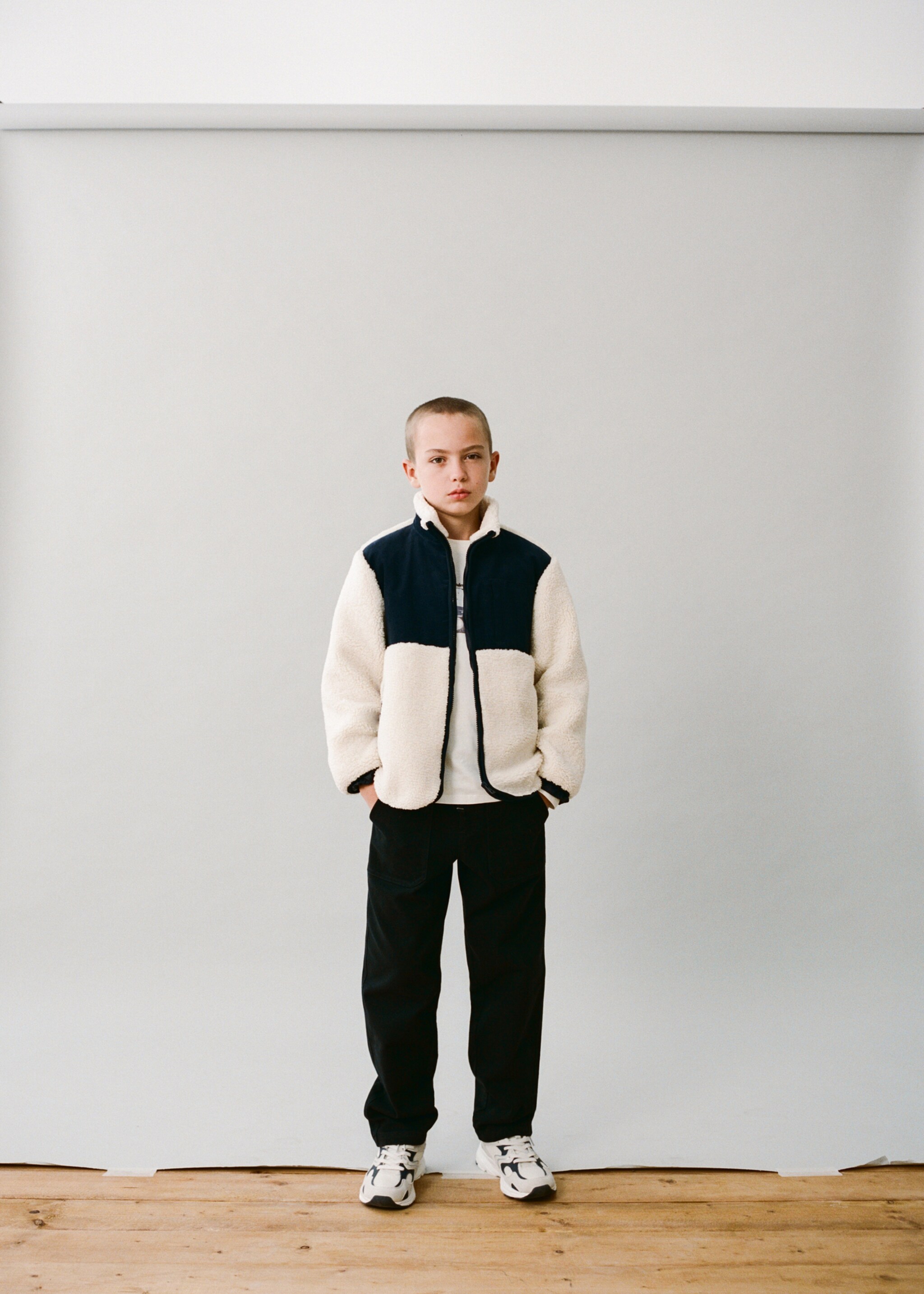 Straight cotton trousers - Details of the article 5, Navy. Ref: 17046728-00.