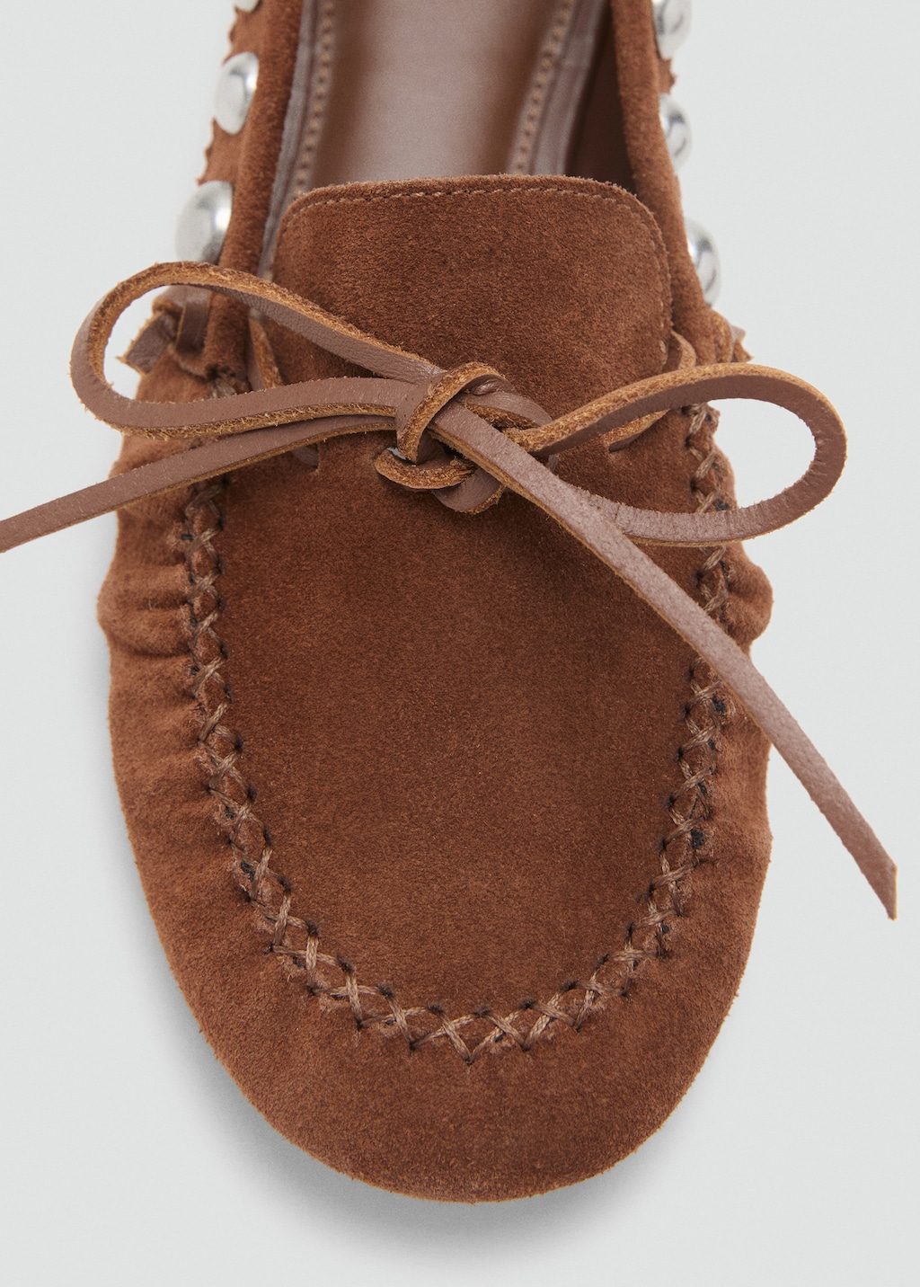 Suede moccasin with studs