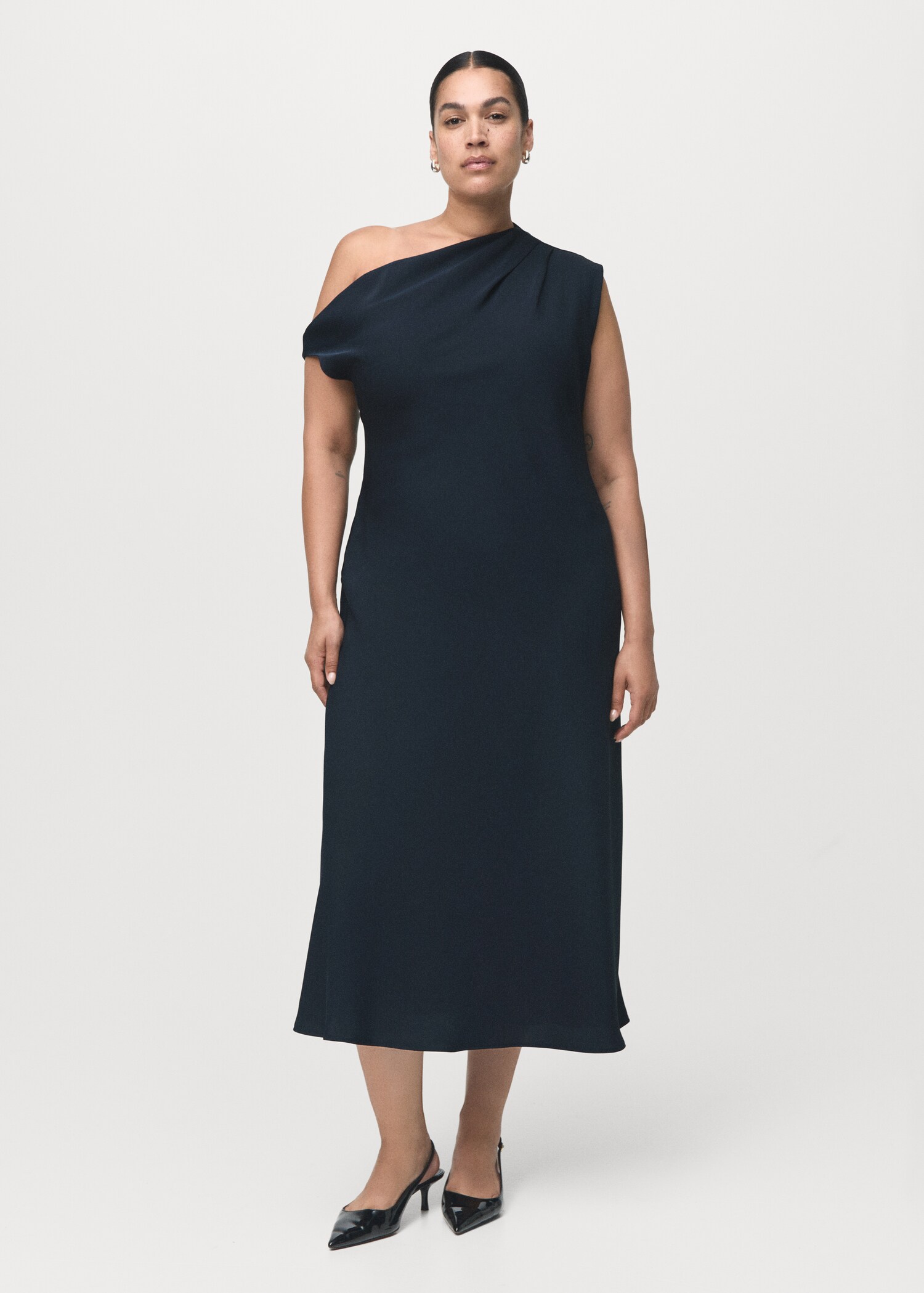 A-line dress with asymmetrical neckline - Details of the article 3