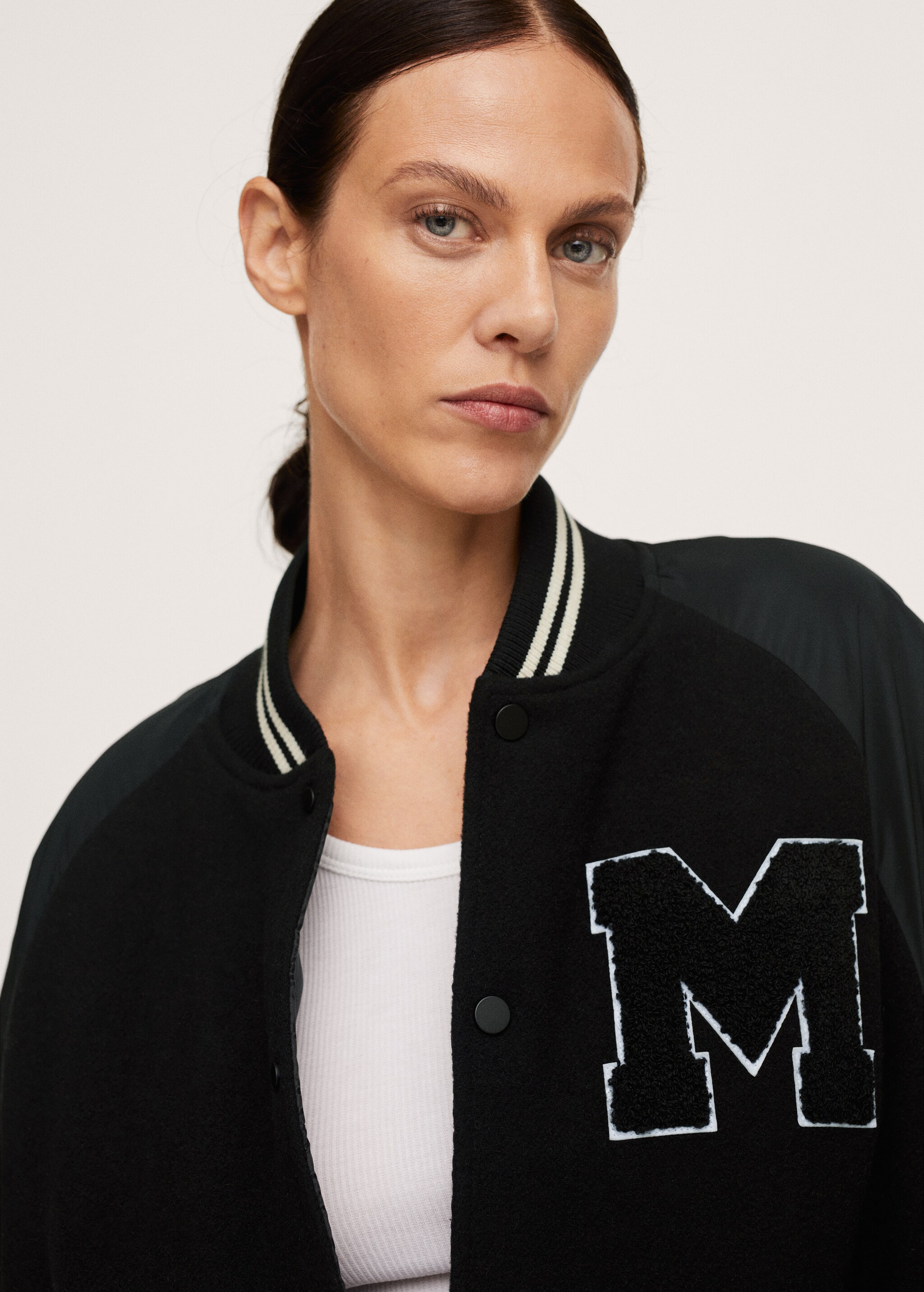 Bomber jacket with patch - Details of the article 1