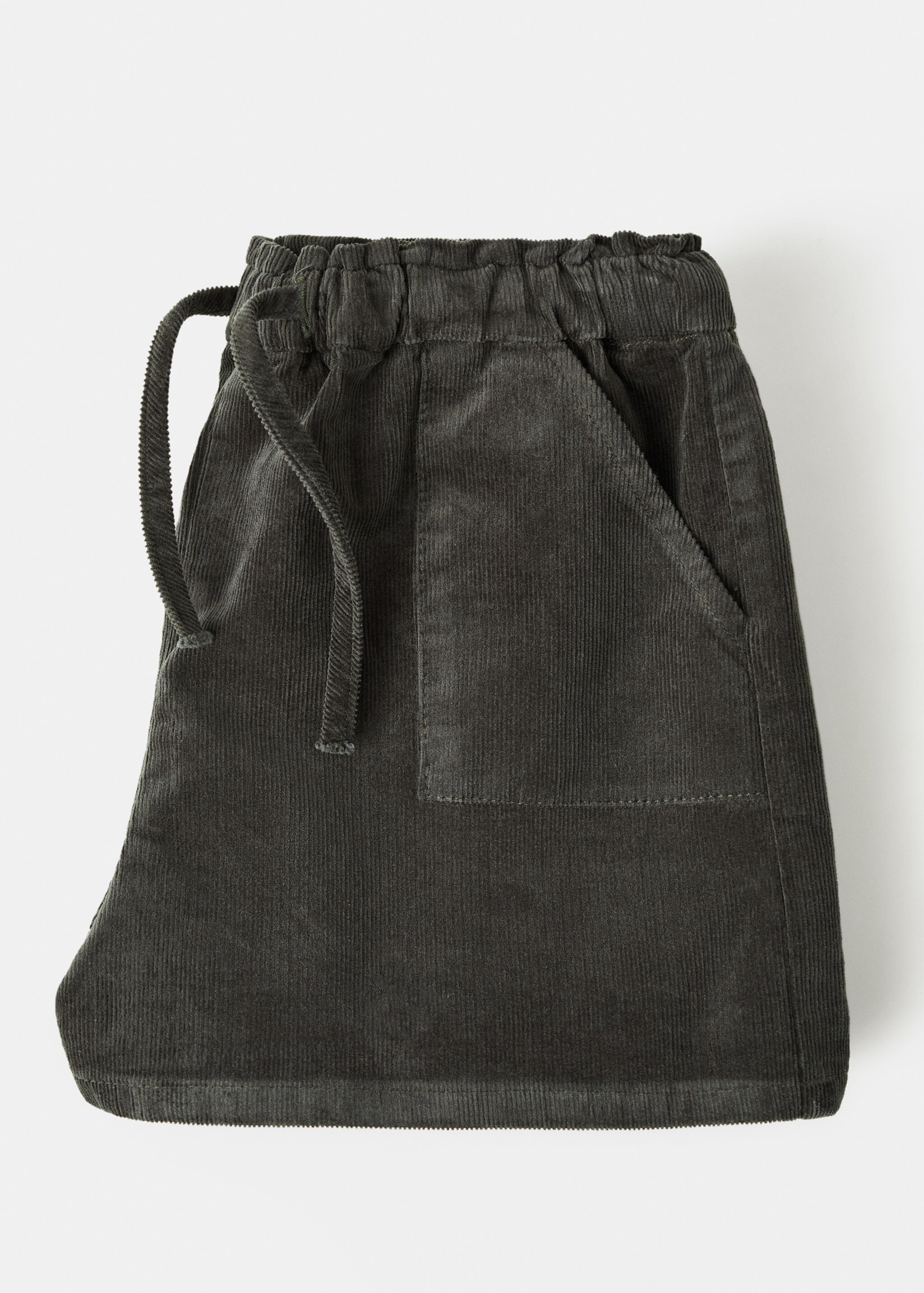 Shorts bosque - Details of the article 0, Dark Green. Ref: 17047764-00.