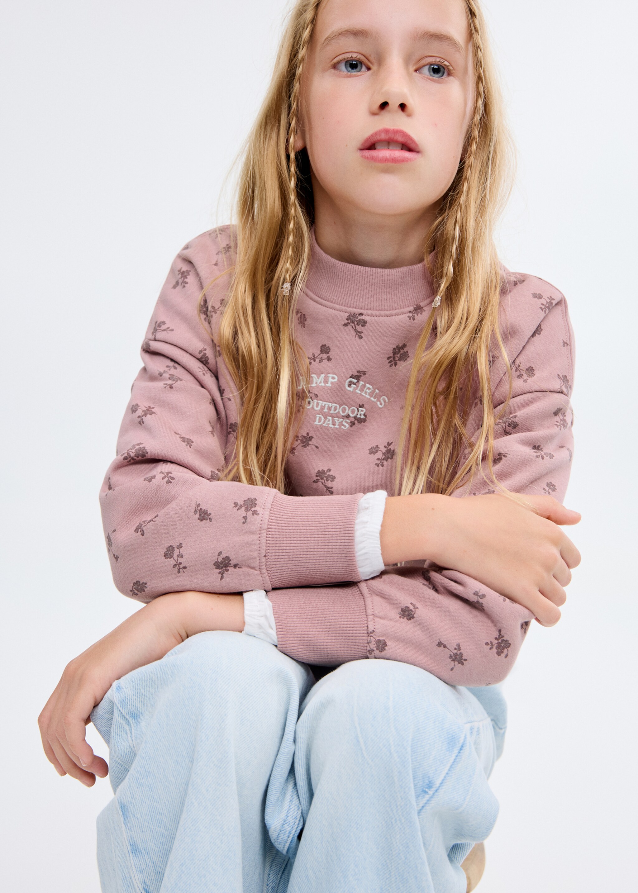 Embroidered sweatshirt with floral pattern - Details of the article 1, Pink. Ref: 17047768-00.