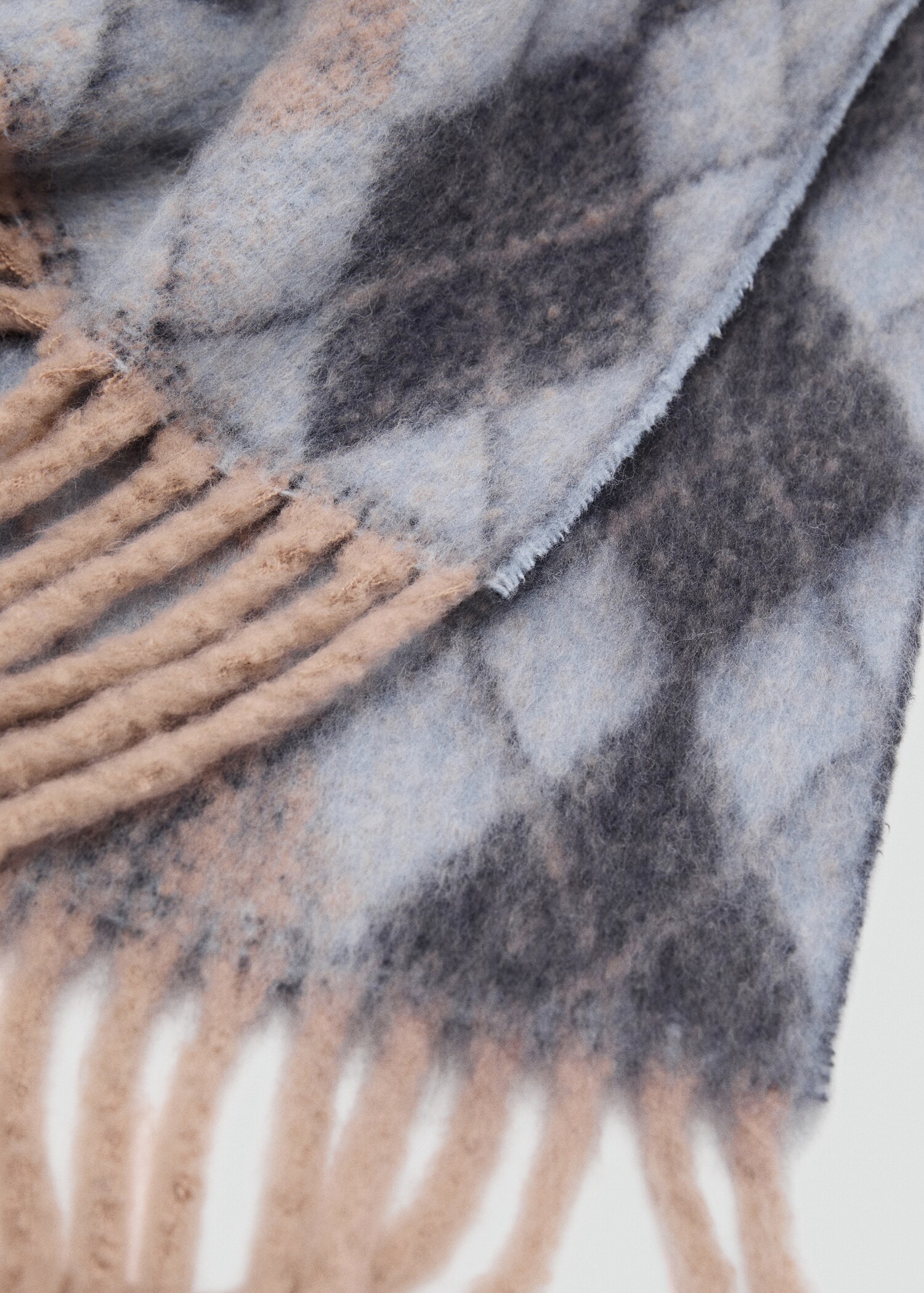 Diamond-pattern scarf with fringes - Medium plane