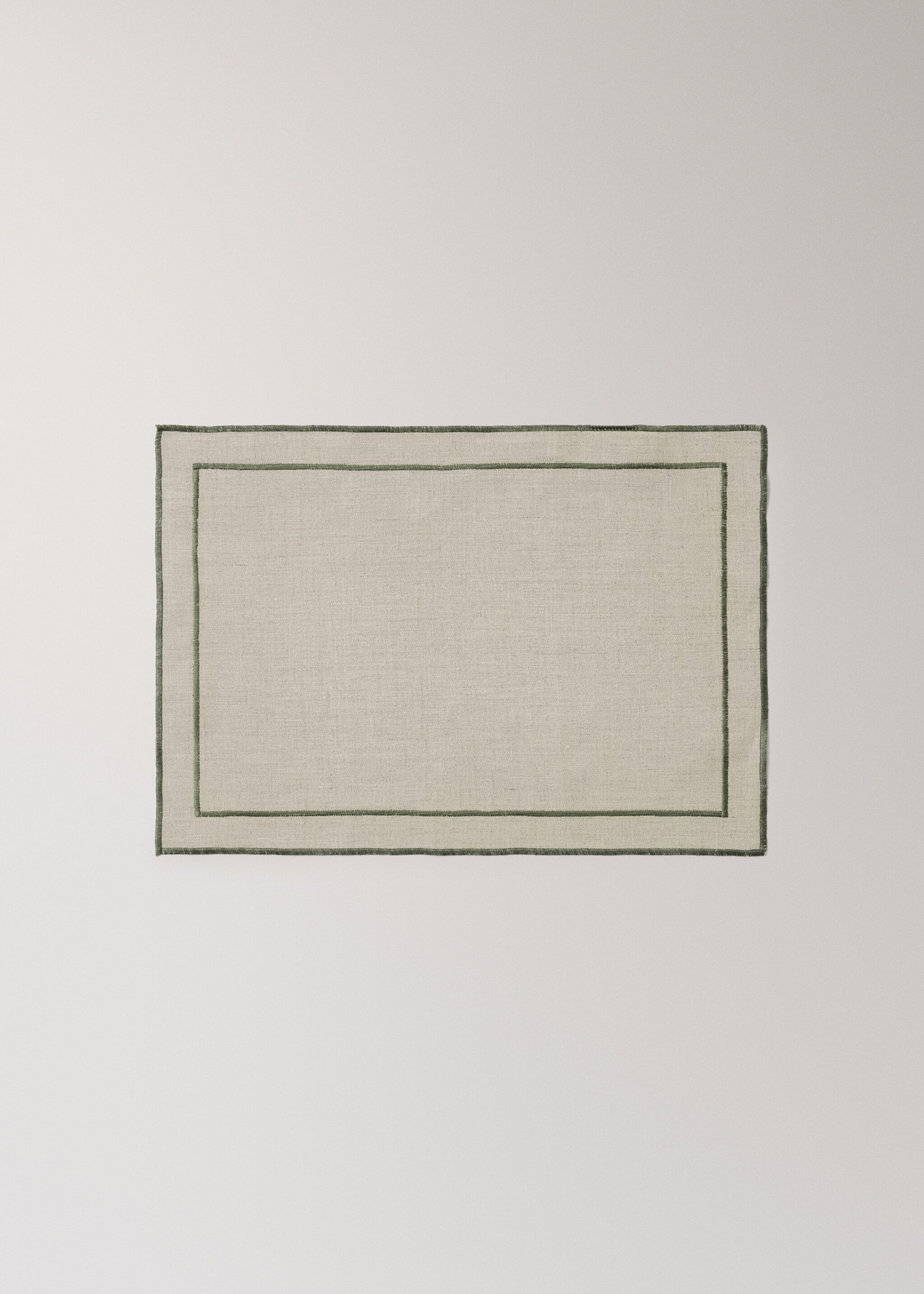 Nappe 100% lin overloock contraste - Article sans modèle, Vert. Ref: 17047783-00.