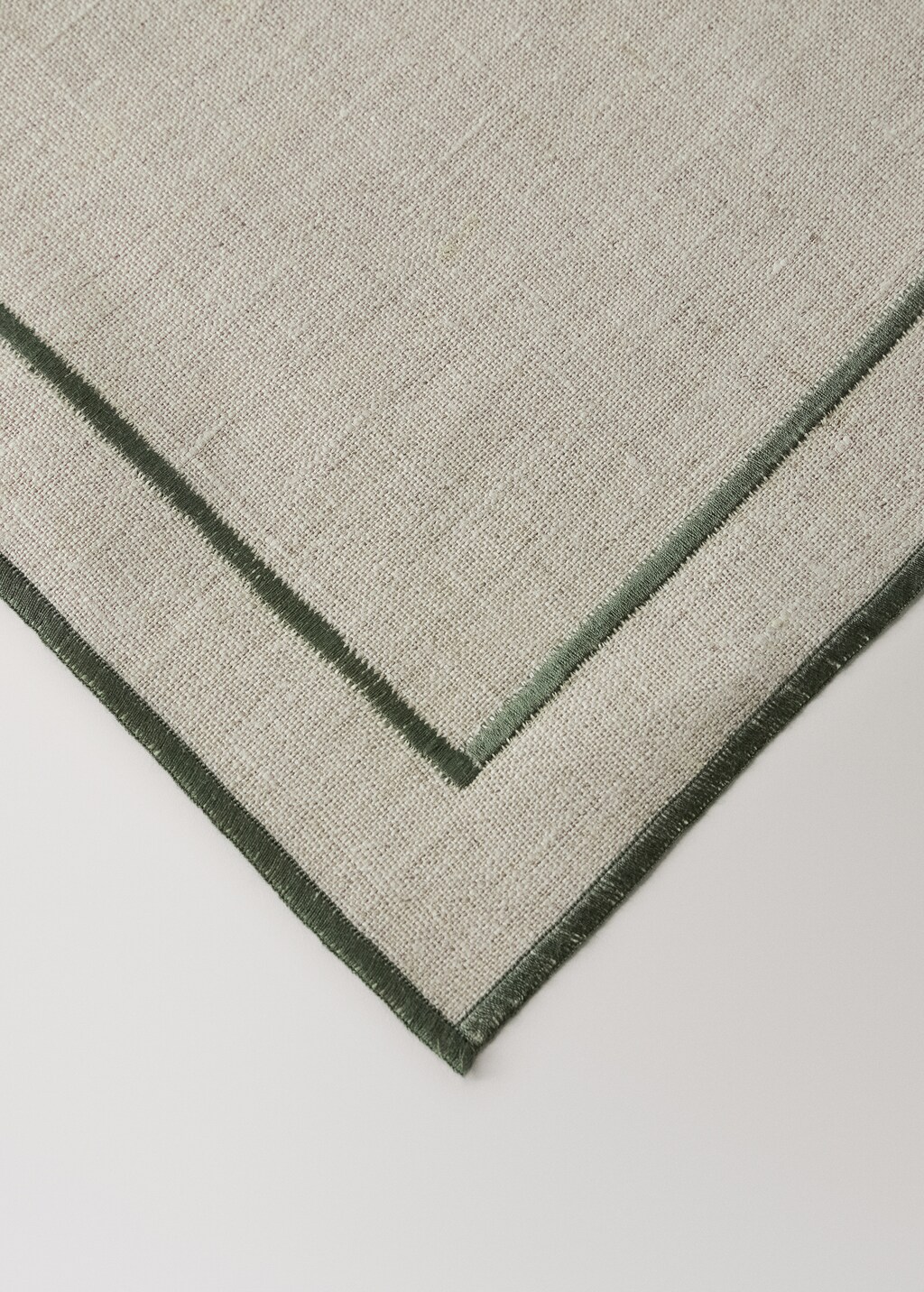 100% linen placemat with contrasting overlock stitching