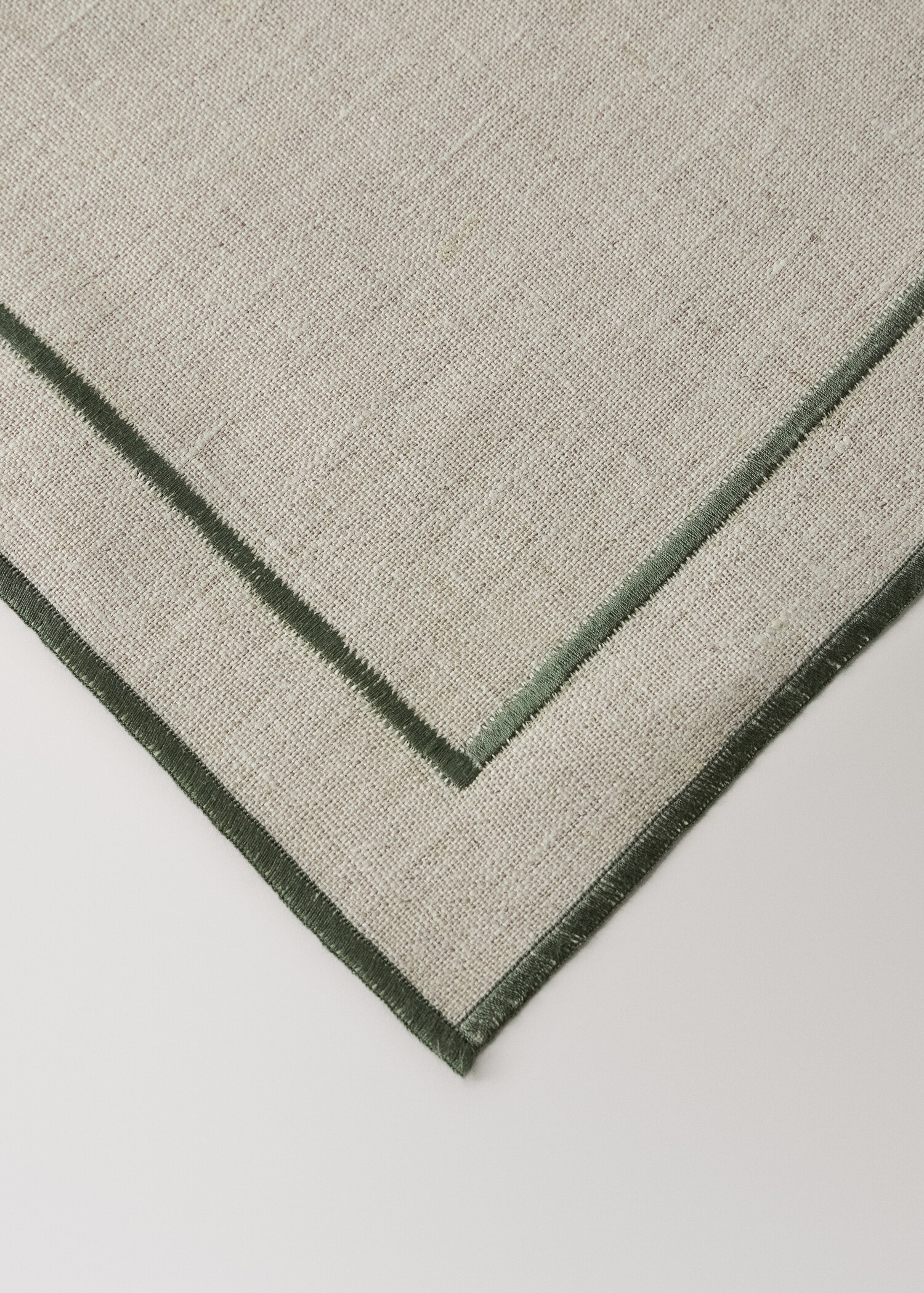 Nappe 100% lin overloock contraste - Détail de l'article 2