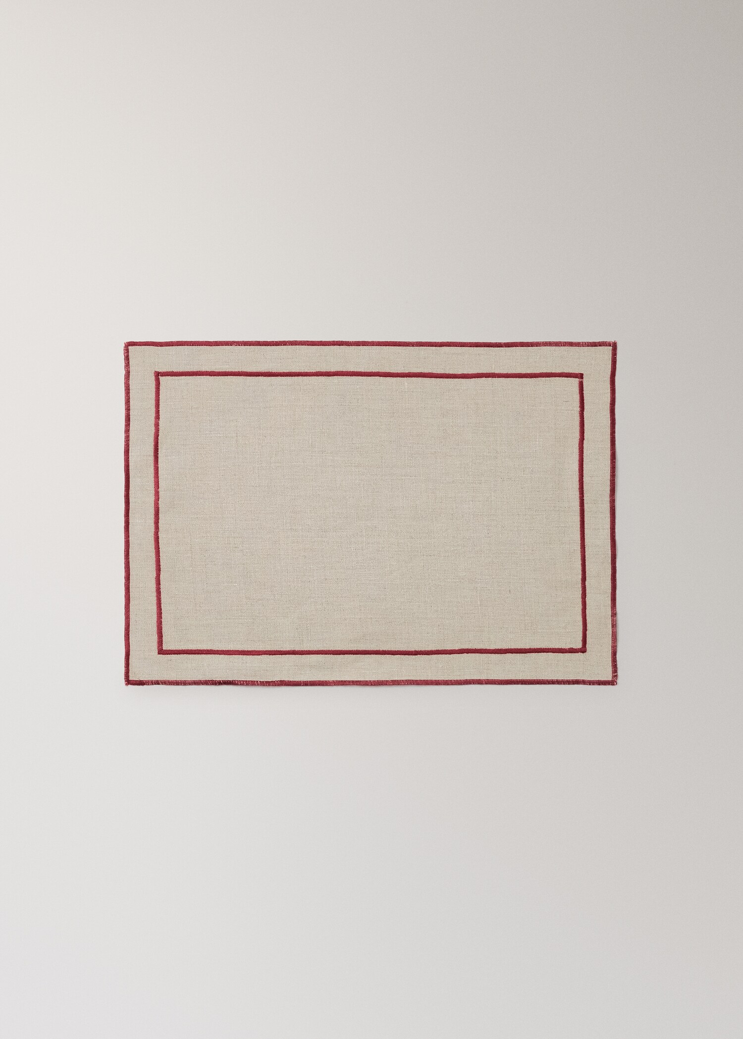 100% linen tablecloth with contrasting overlock stitching - Article without model