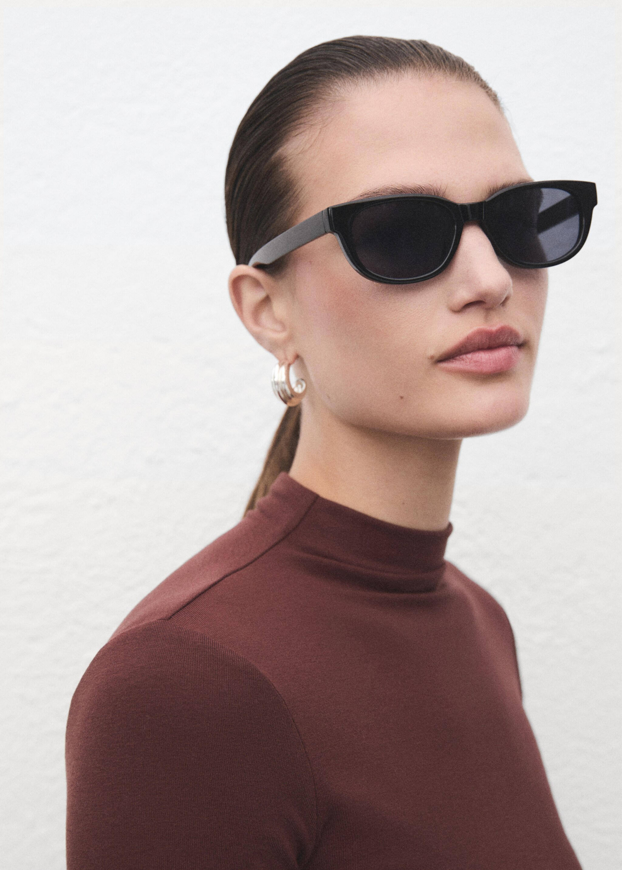 Turtleneck T-shirt - Details of the article 6, Brown. Ref: 17047784-00.