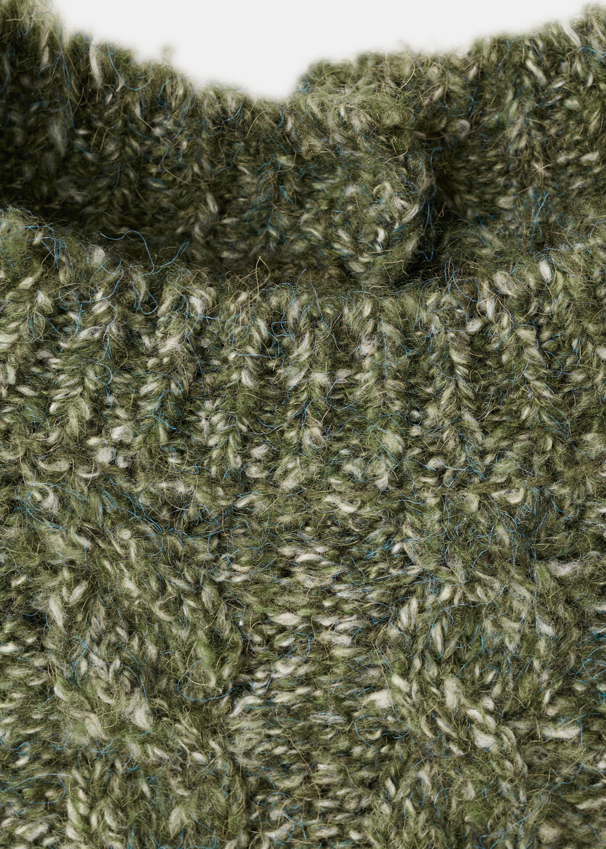 Pull-over maille tressée - Détail de l'article 8, Vert. Ref: 17047788-00.