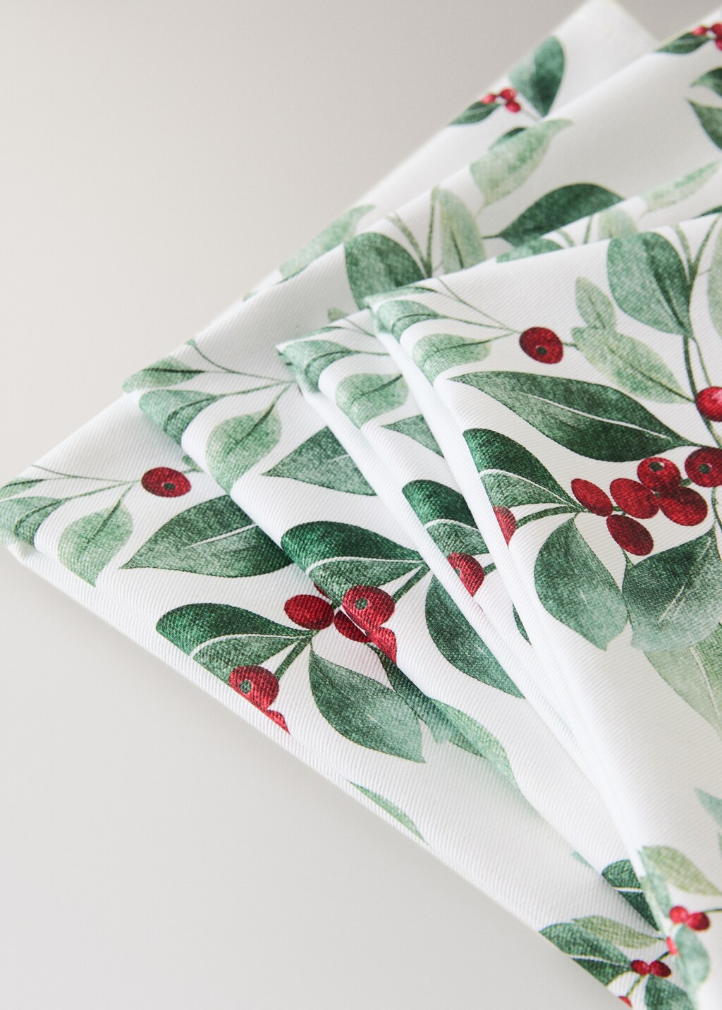 Holly-print cotton napkins