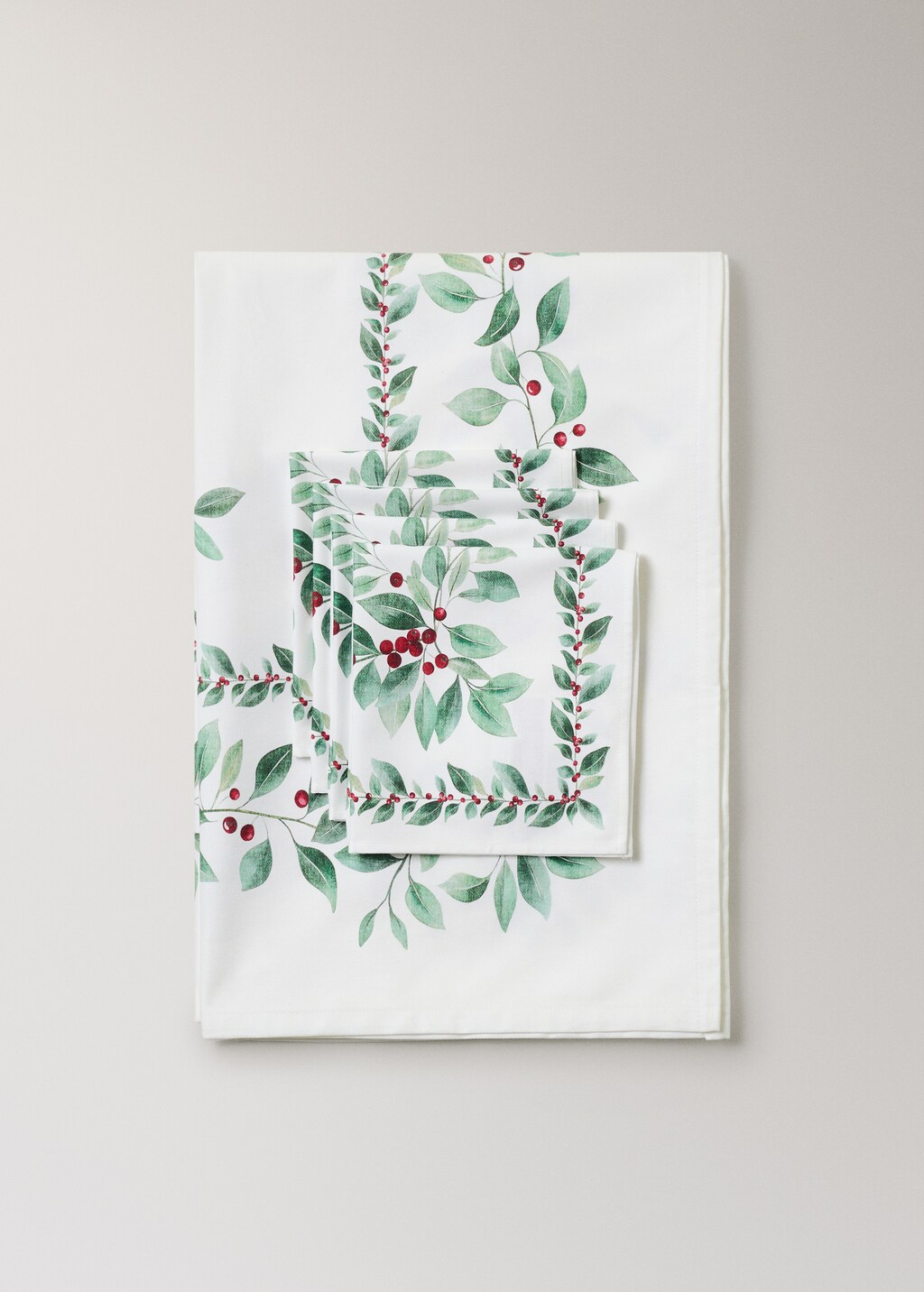Holly-print cotton napkins