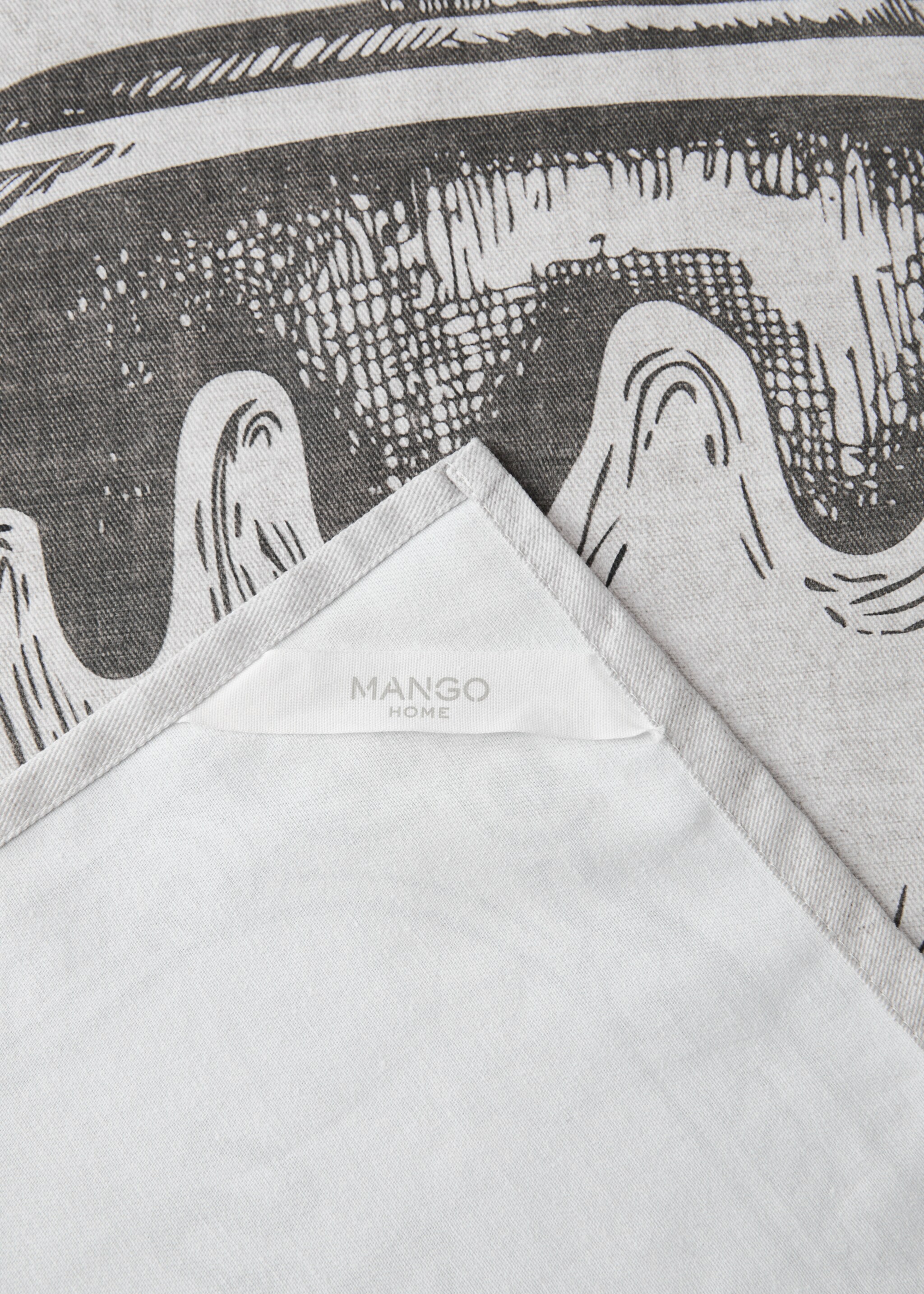 Vánoční ubrus s potiskem vánočního pudinku - Detail zboží 2, Béžová. Ref: 17047795-00.