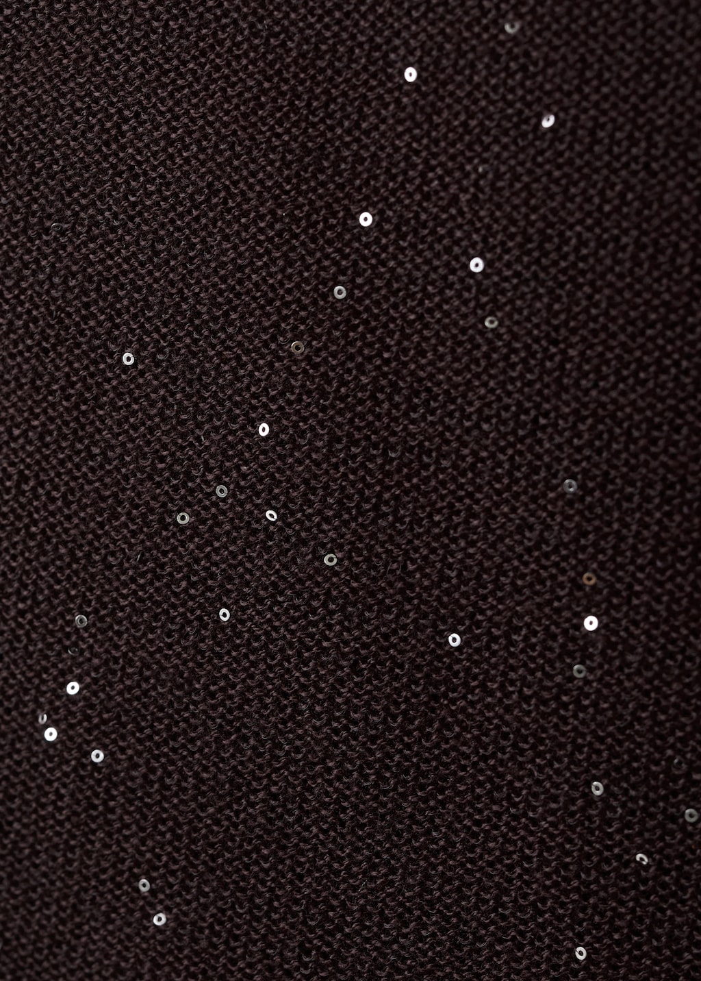 Shiny top with foulard