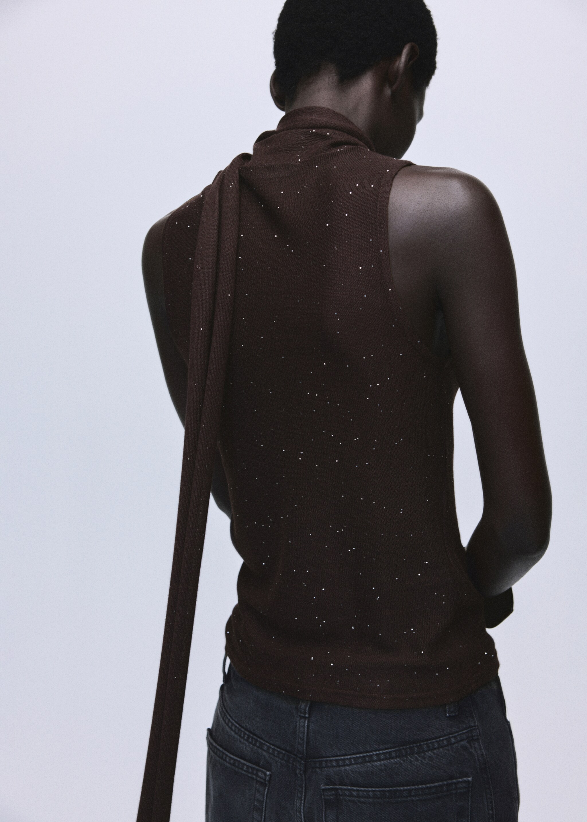 Top brillant avec foulard - Verso de l’article, Marron. Ref: 17047806-00.