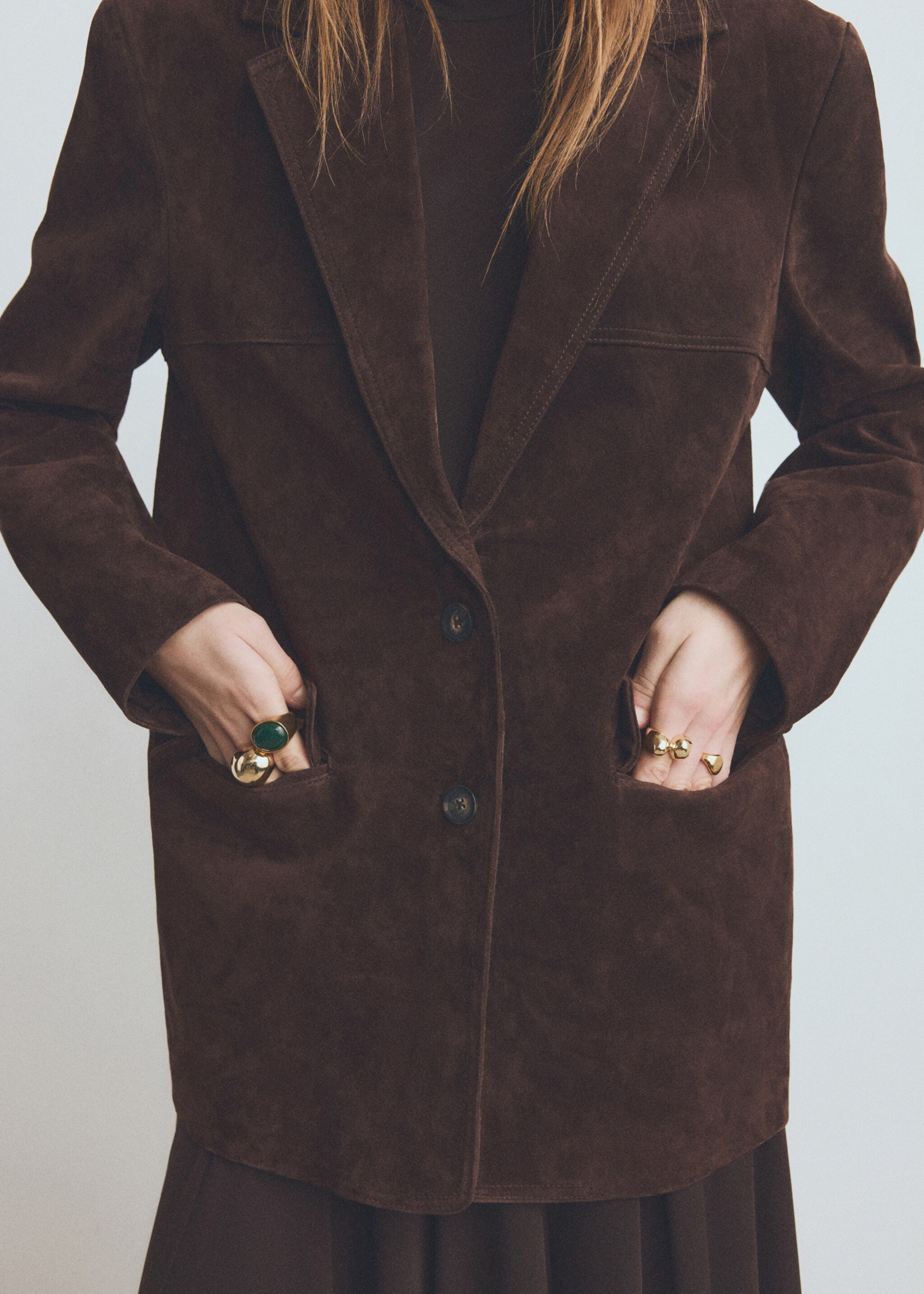 Oversized suede jacket - Details of the article 6, Chocolate. Ref: 17047811-00.