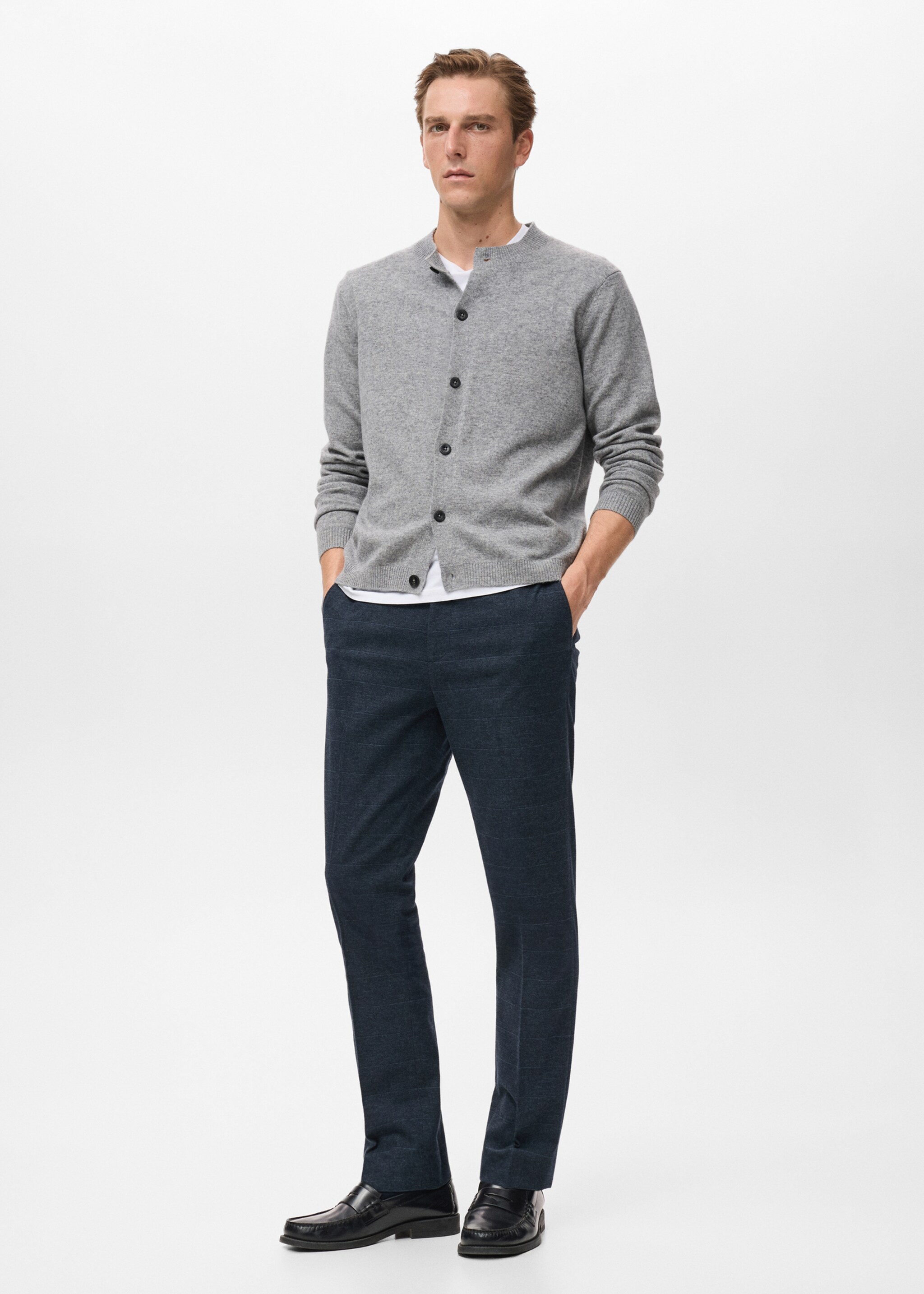 Slim-fit flannel trousers - Details of the article 2, Navy. Ref: 17047884-00.