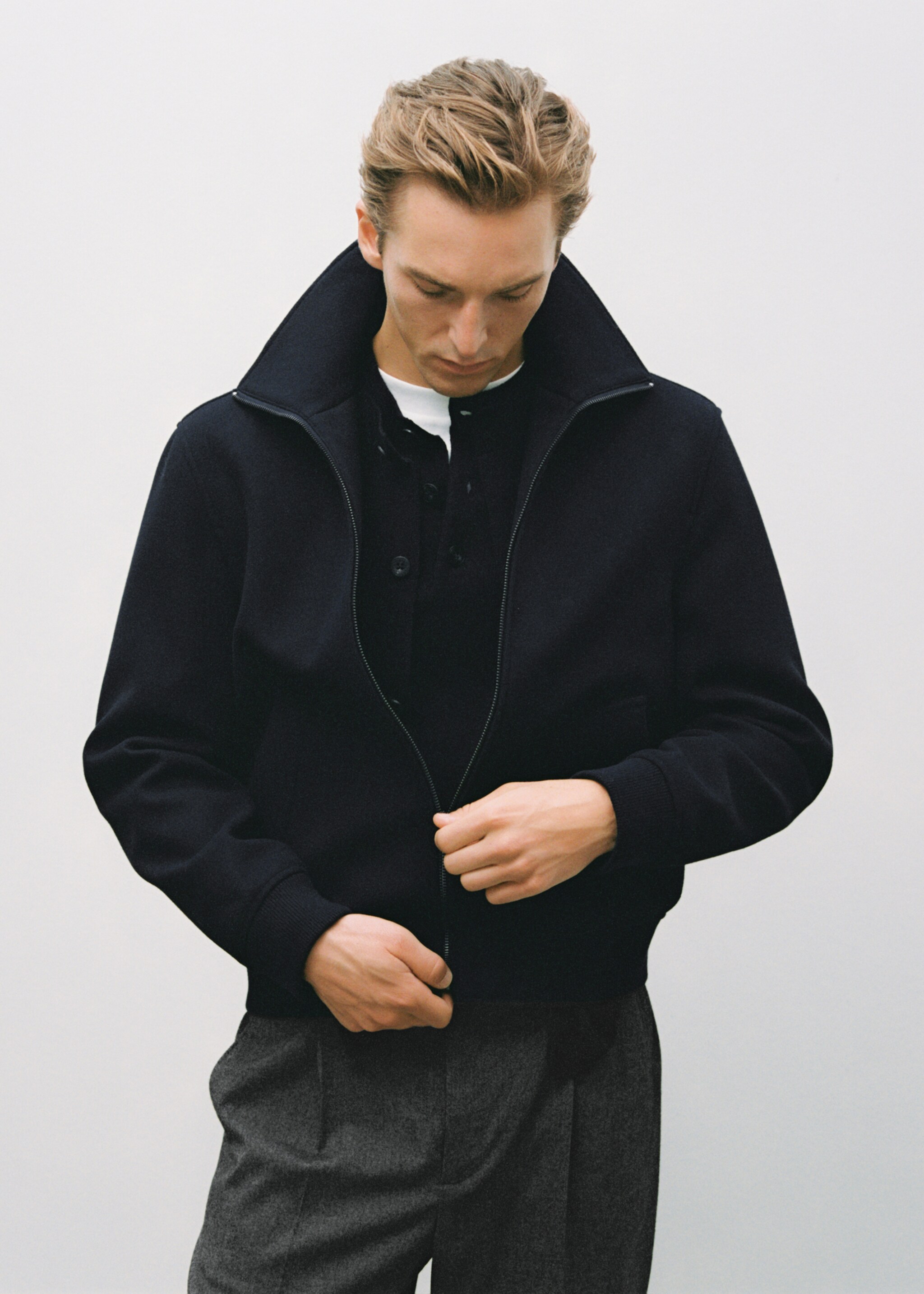 Zip textured jacket - Details of the article 3, Navy. Ref: 17047886-00.