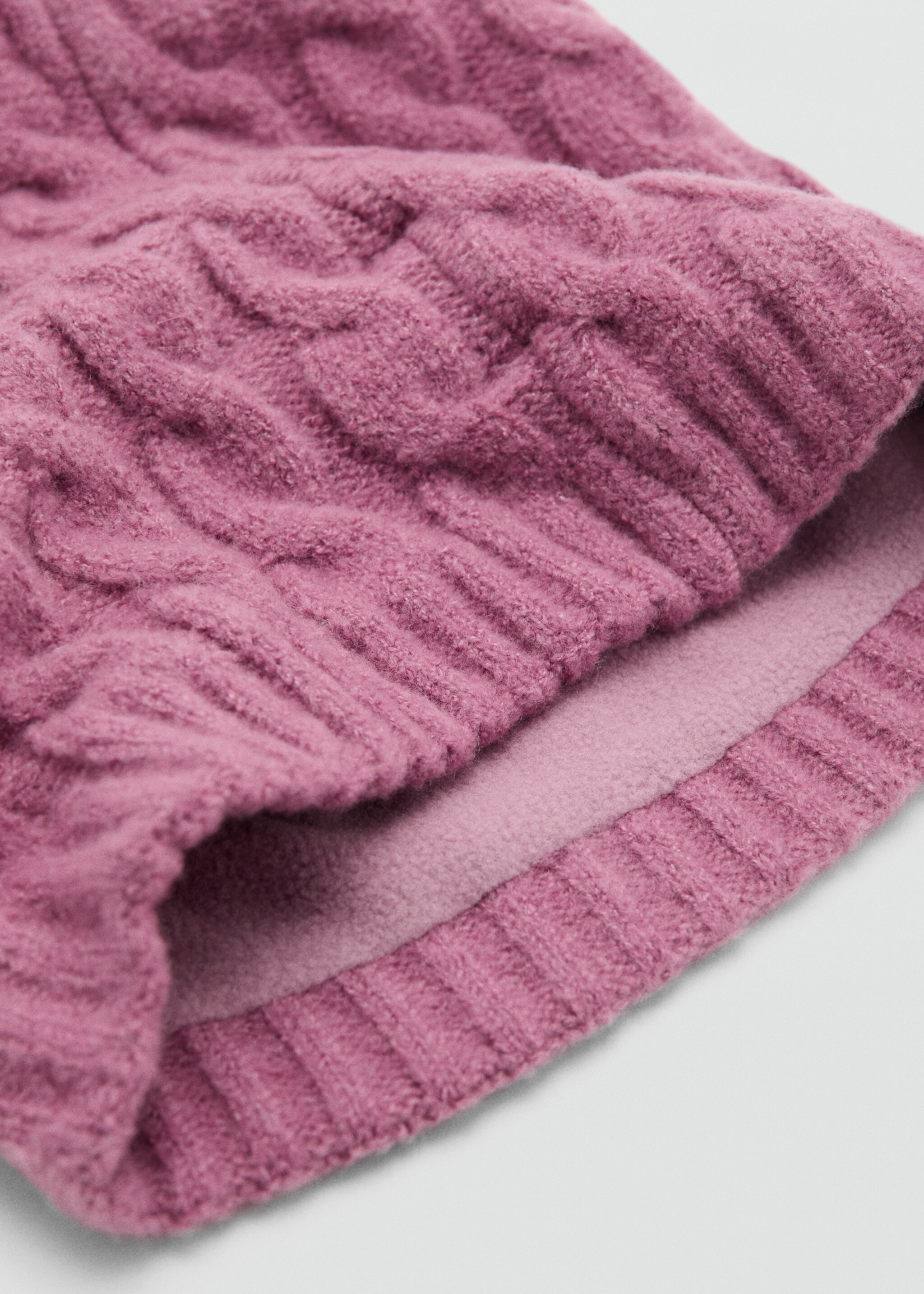 Knit scarf - Medium plane, Strawberry. Ref: 17047893-00.