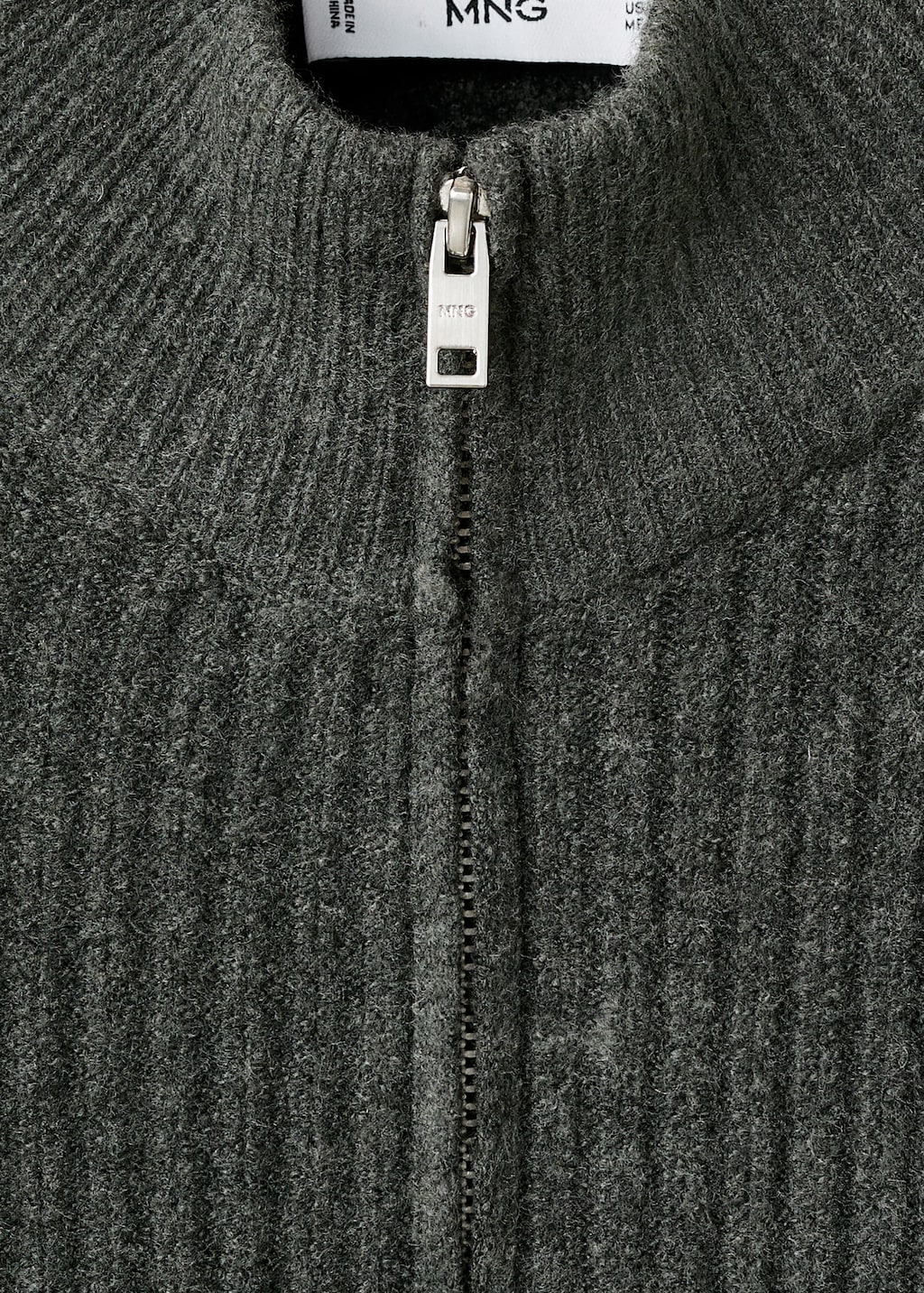 Ribbed-knit cardigan with zipper