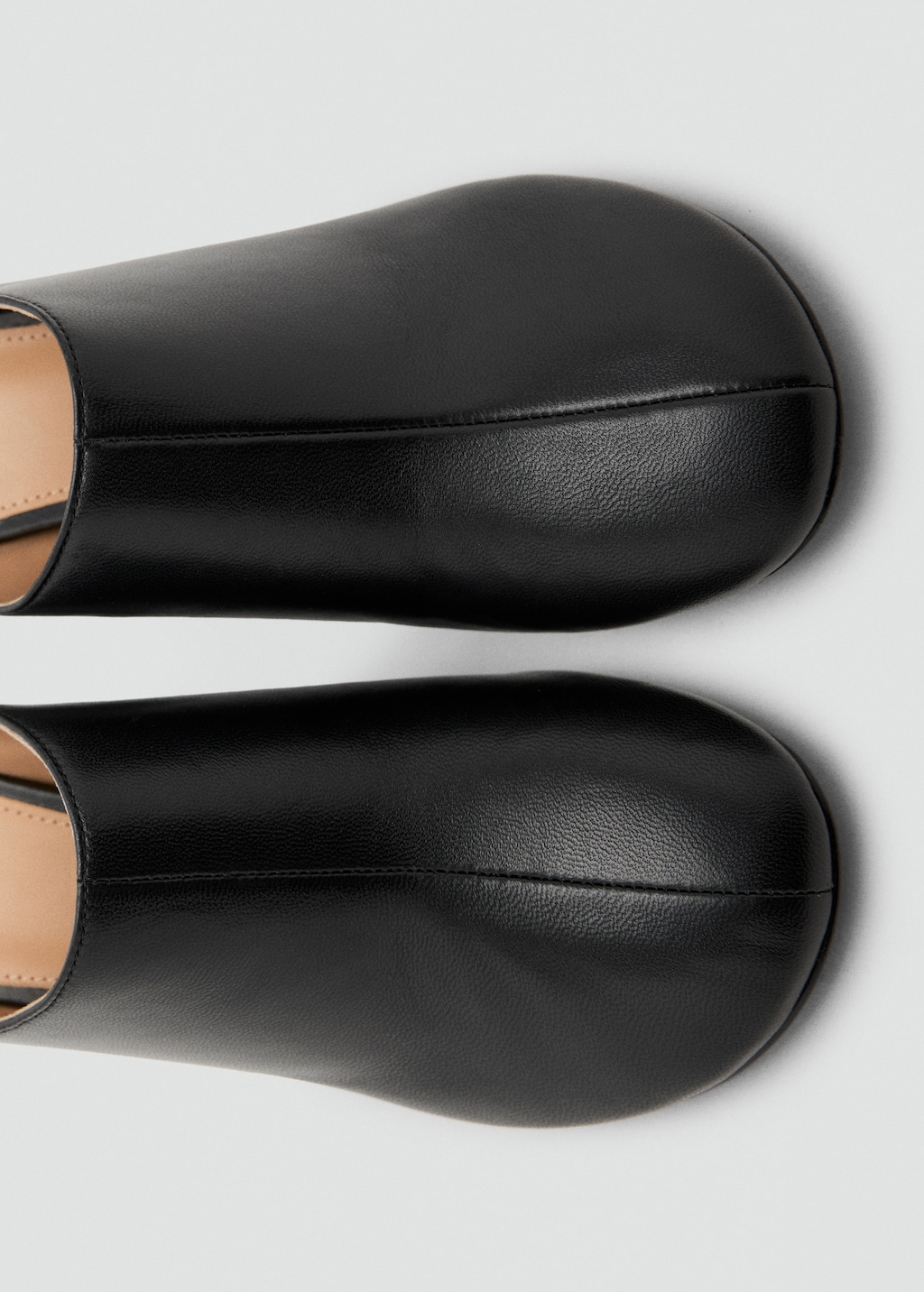 Leather heeled clogs