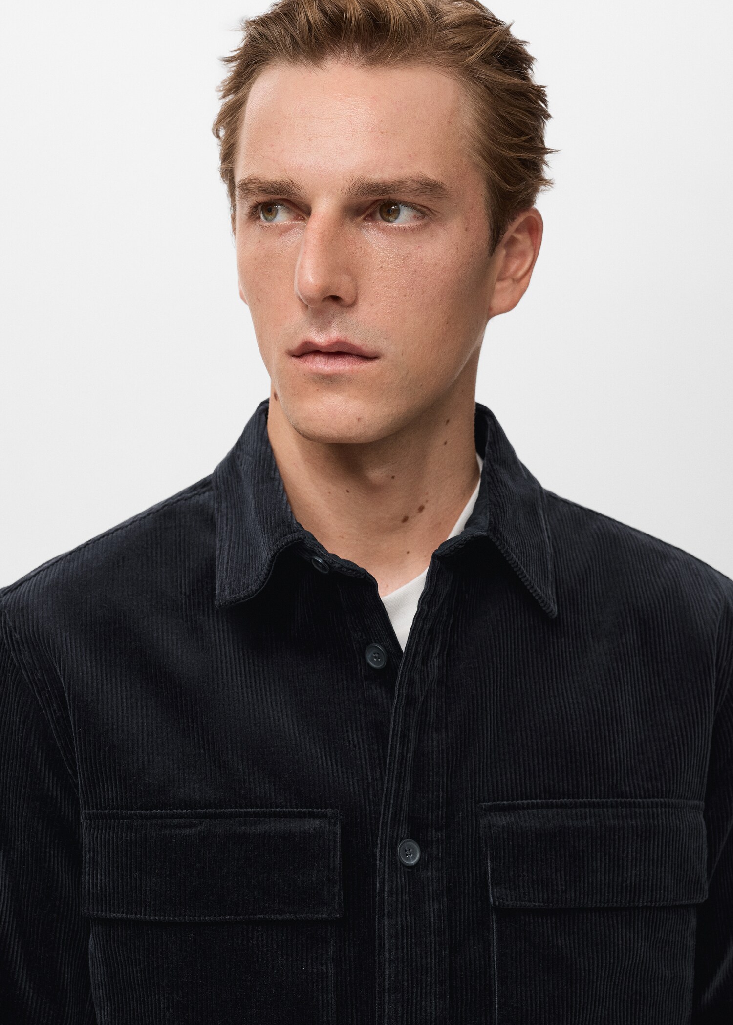 Corduroy overshirt with pockets - Details of the article 1
