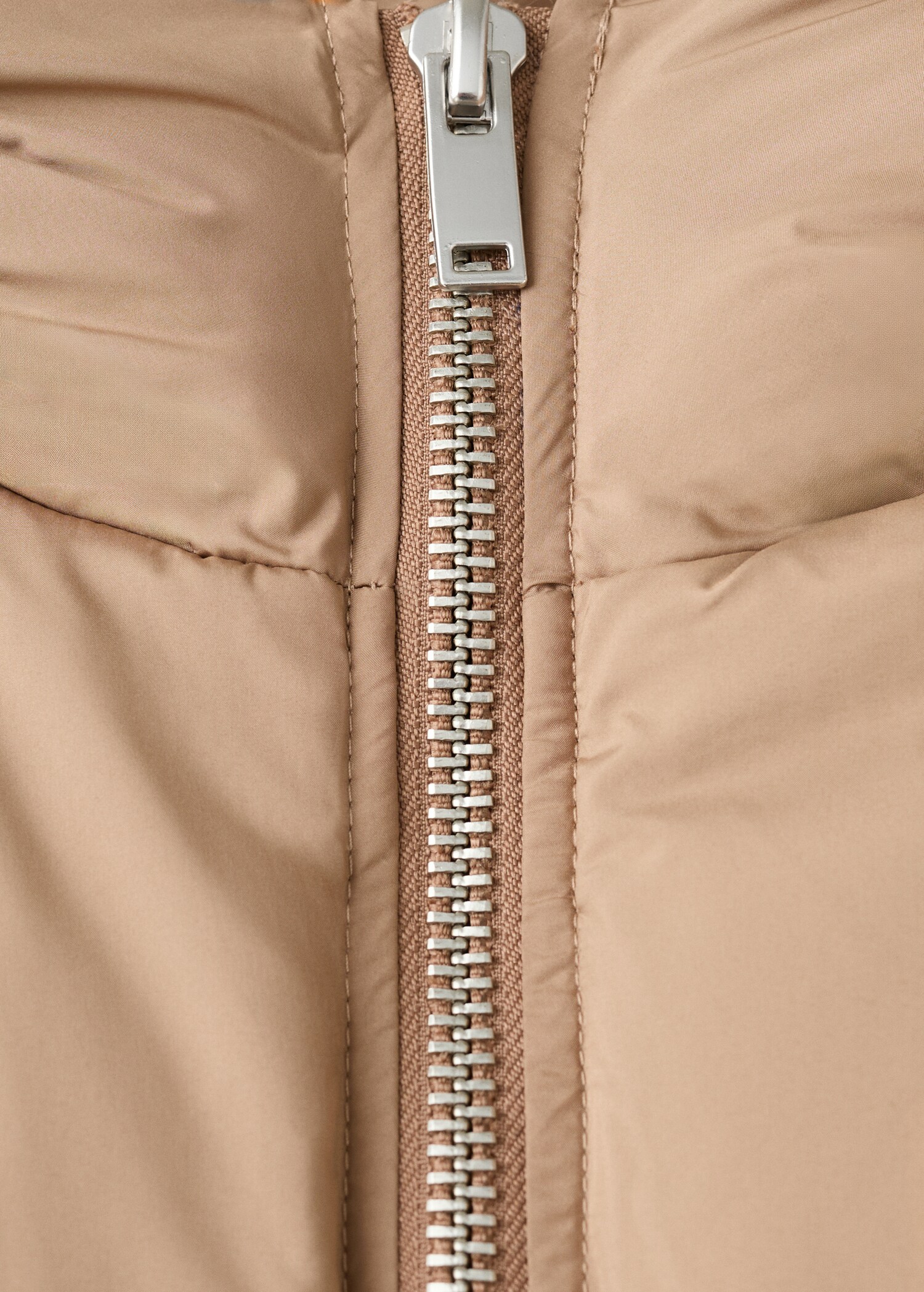 Short oversized anorak with hood - Details of the article 8