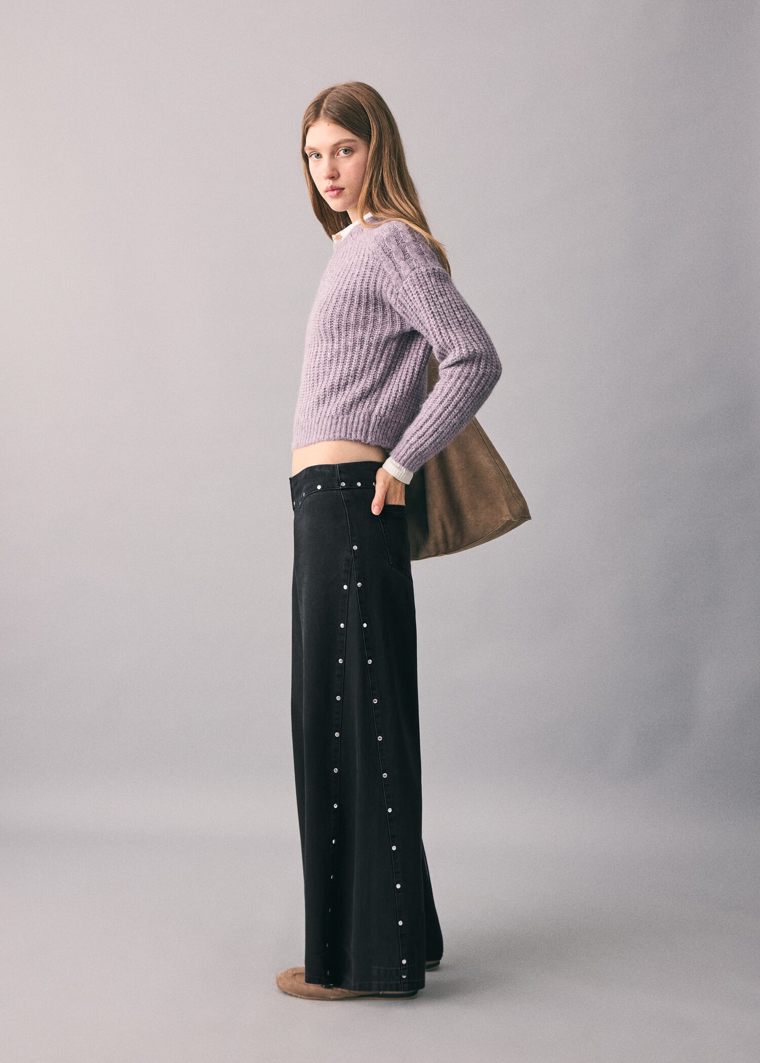 Jeans wideleg tachuelas - Plano medio