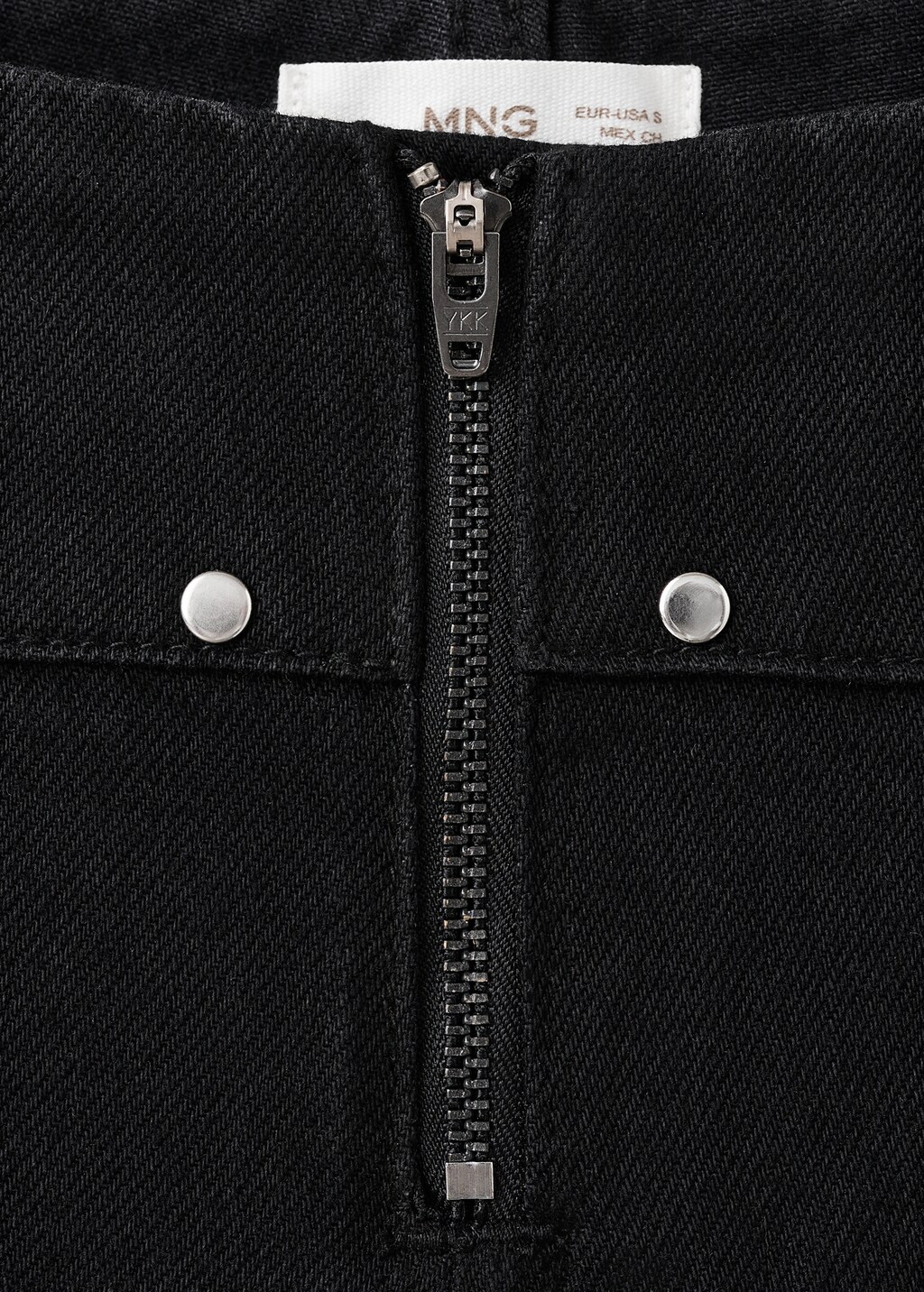 Wide leg jeans with studs