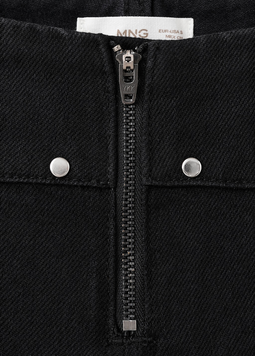 Wide leg jeans with studs