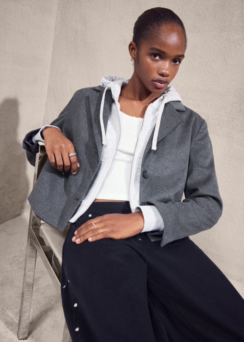 Short jacket with lapels