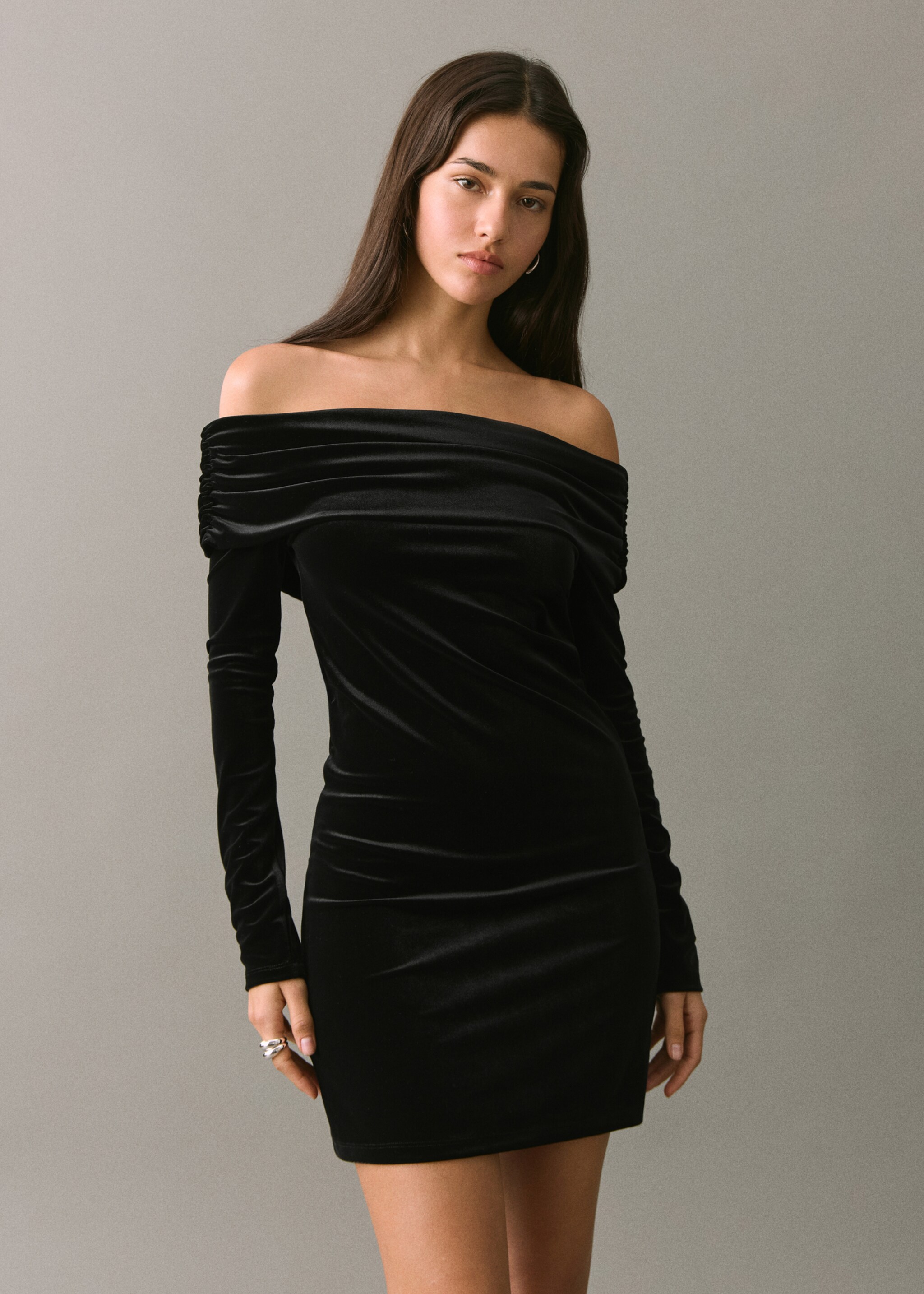 Vestido palabra de honor - Plano medio, Negro. Ref: 17048274-00.