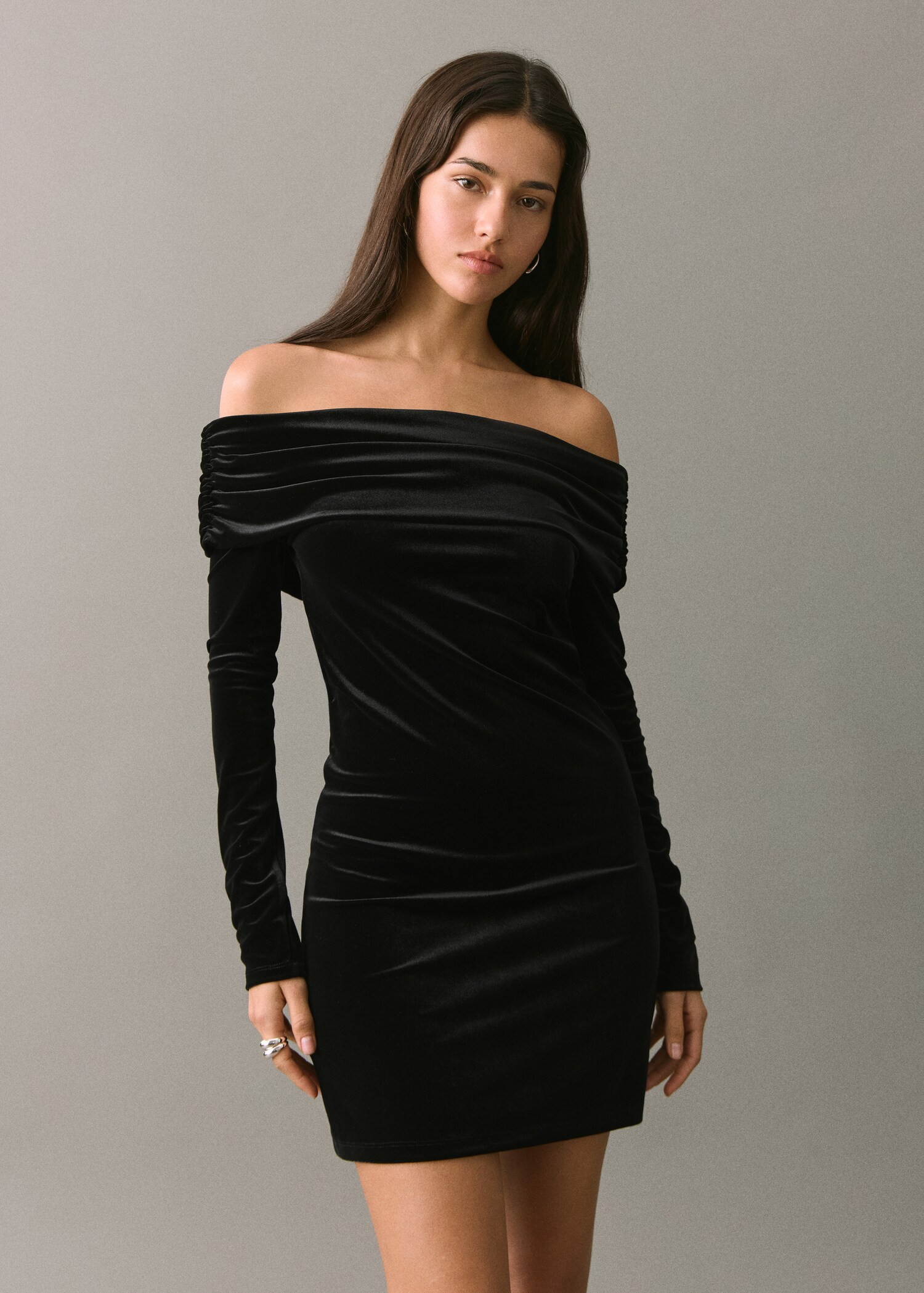Vestido palabra de honor - Plano medio