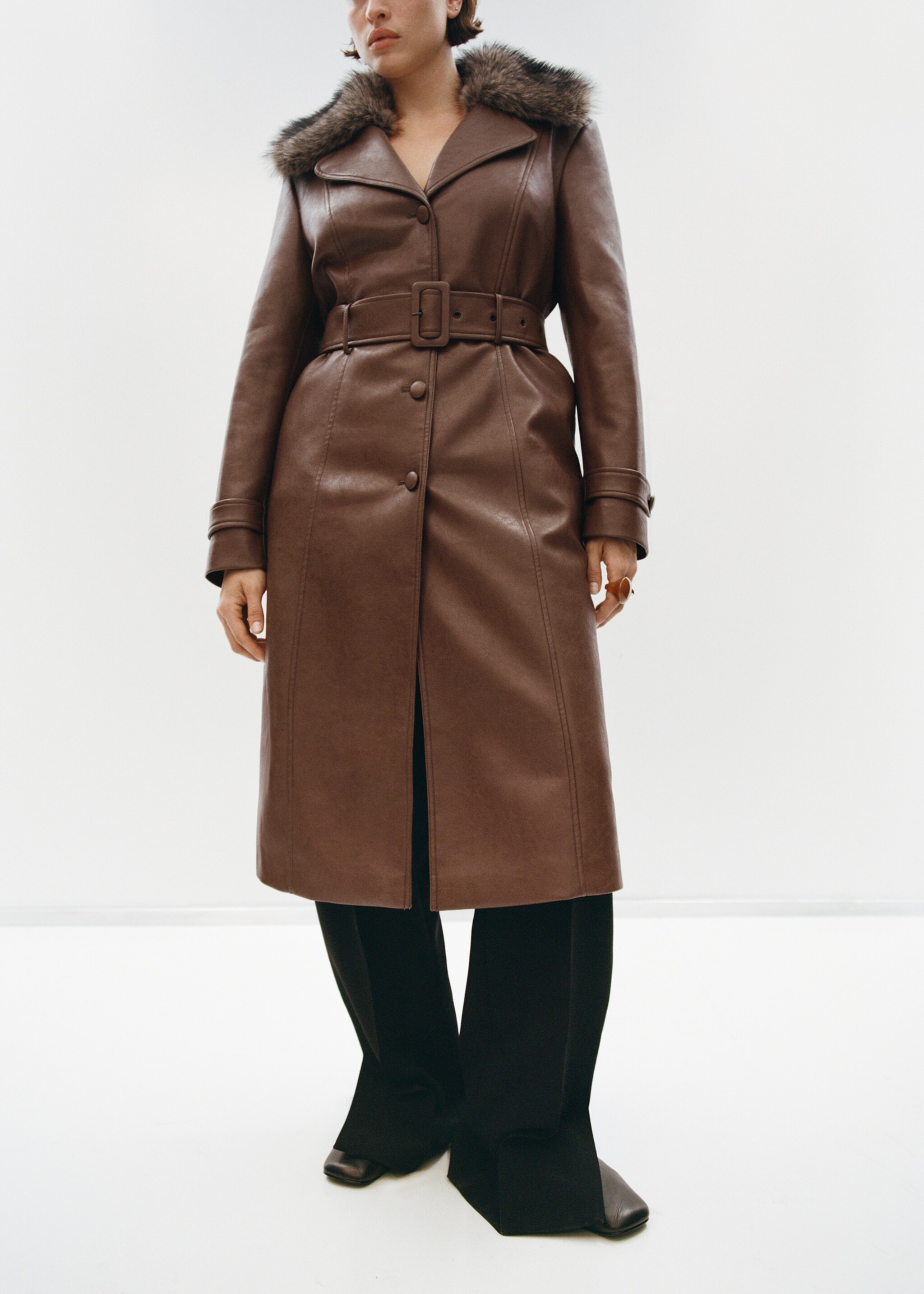 Manteau en similicuir avec col fourrure synthétique - Détail de l'article 7, Marron moyen. Ref: 17048282-00.