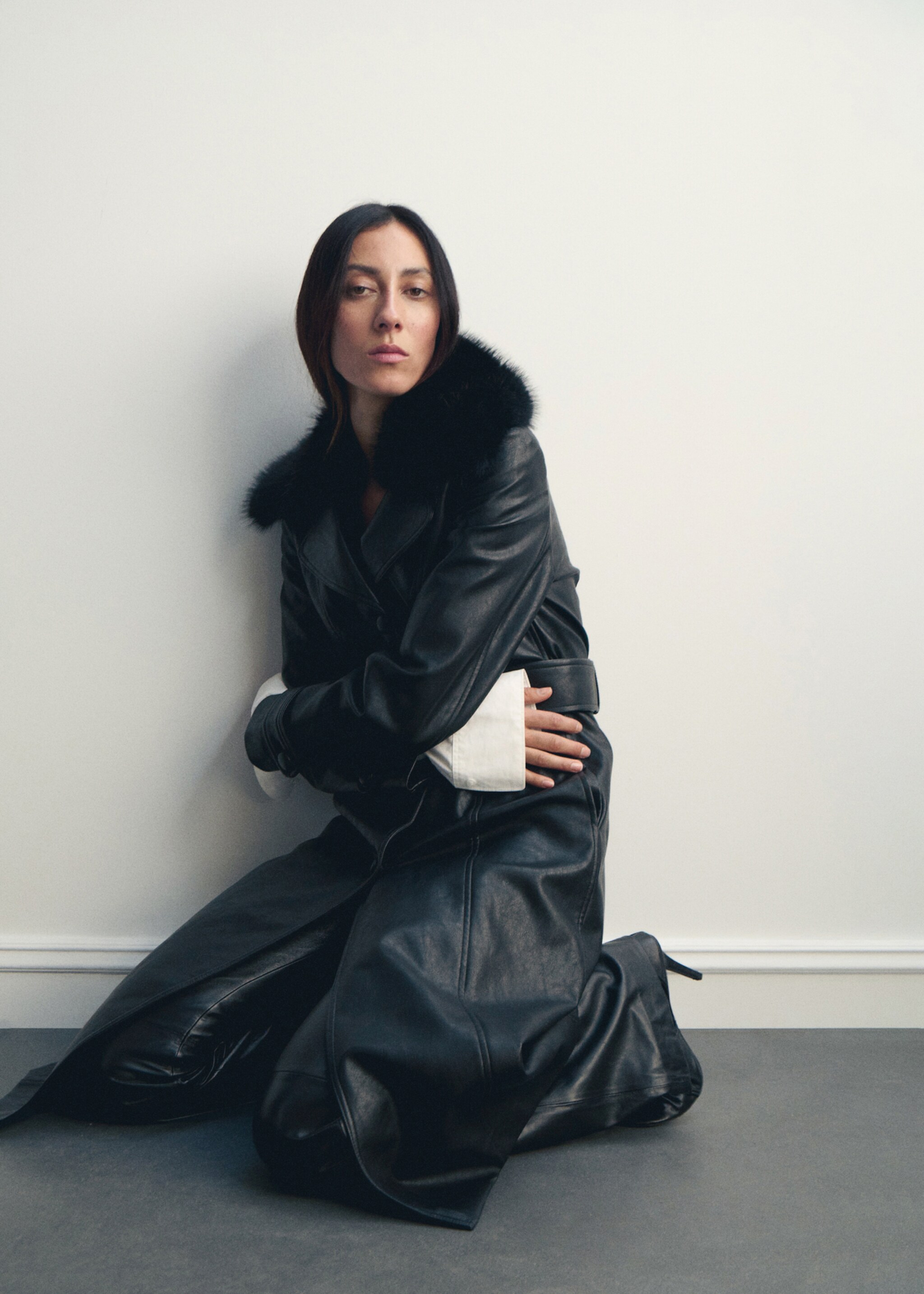 Faux leather effect coat with fur collar - Details of the article 2, Black. Ref: 17048282-00.