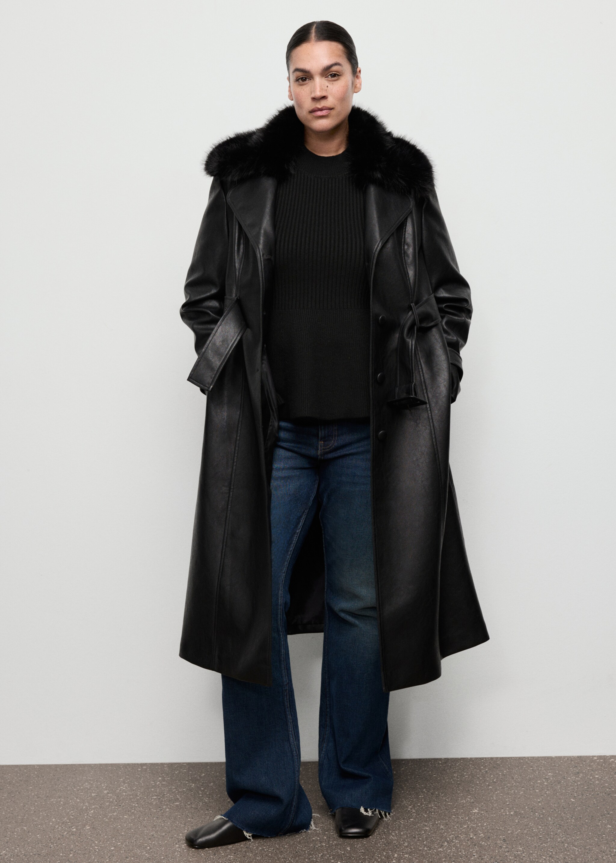 Faux leather effect coat with fur collar - Details of the article 3, Black. Ref: 17048282-00.