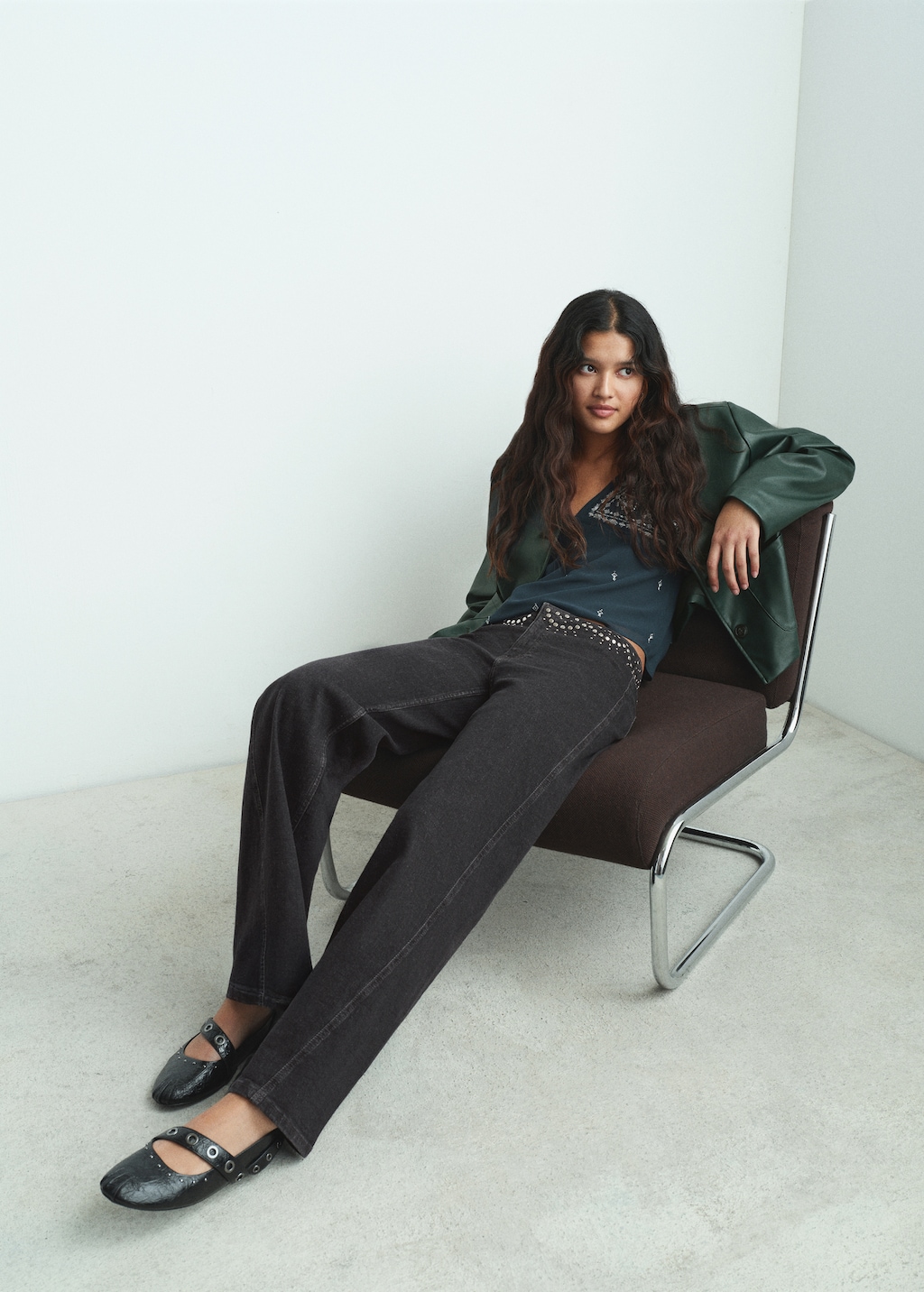 Low-waist studded jeans