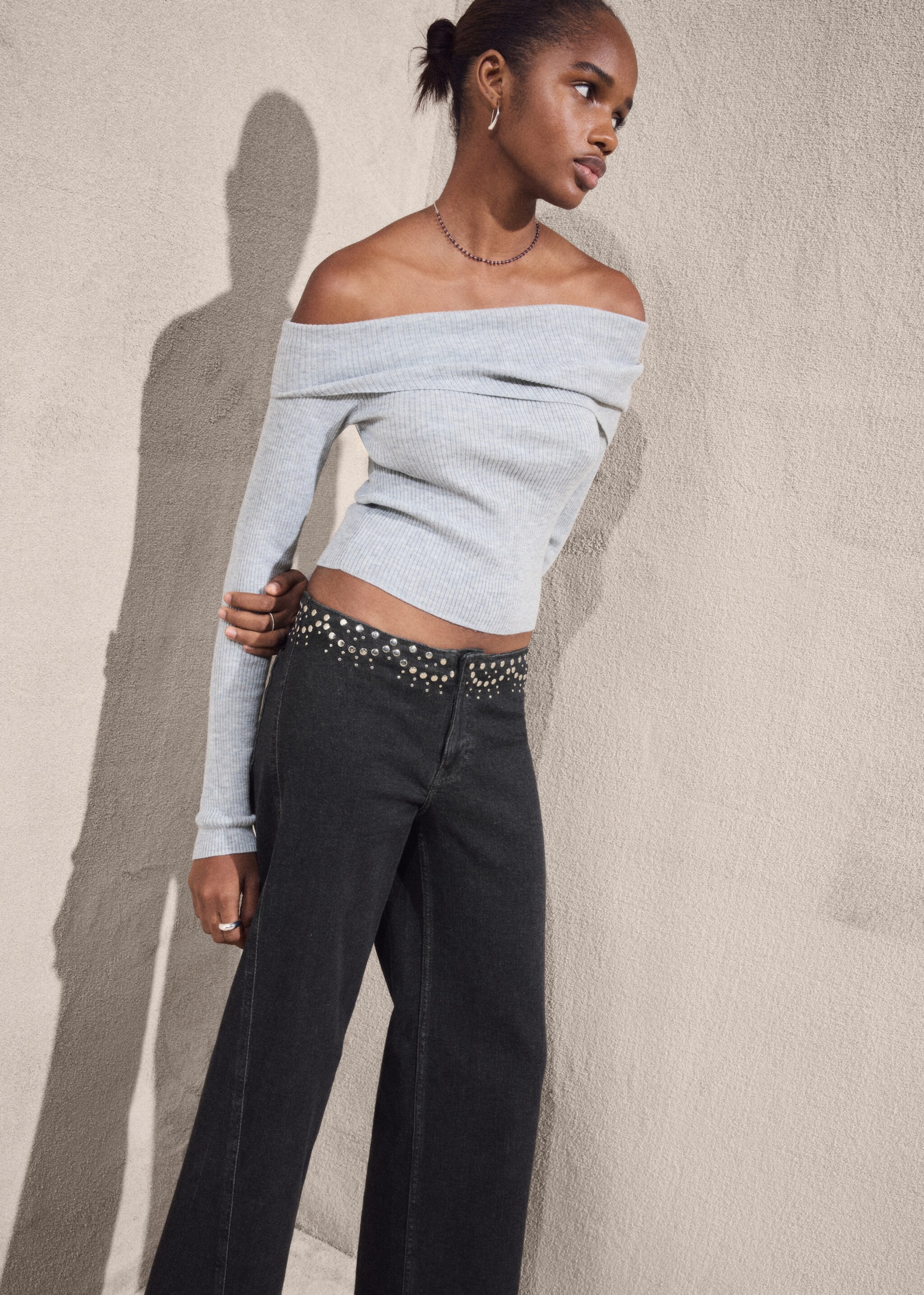 Low-waist studded jeans - Details of the article 7, Black denim. Ref: 17048284-00.