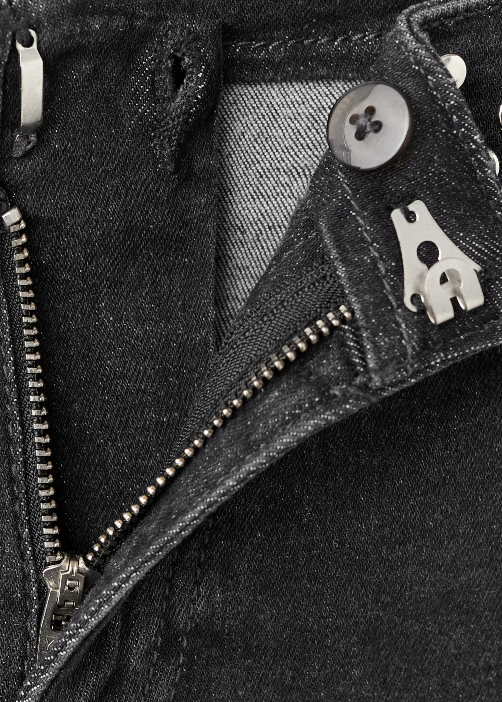 Low-waist studded jeans - Details of the article 8, Black denim. Ref: 17048284-00.