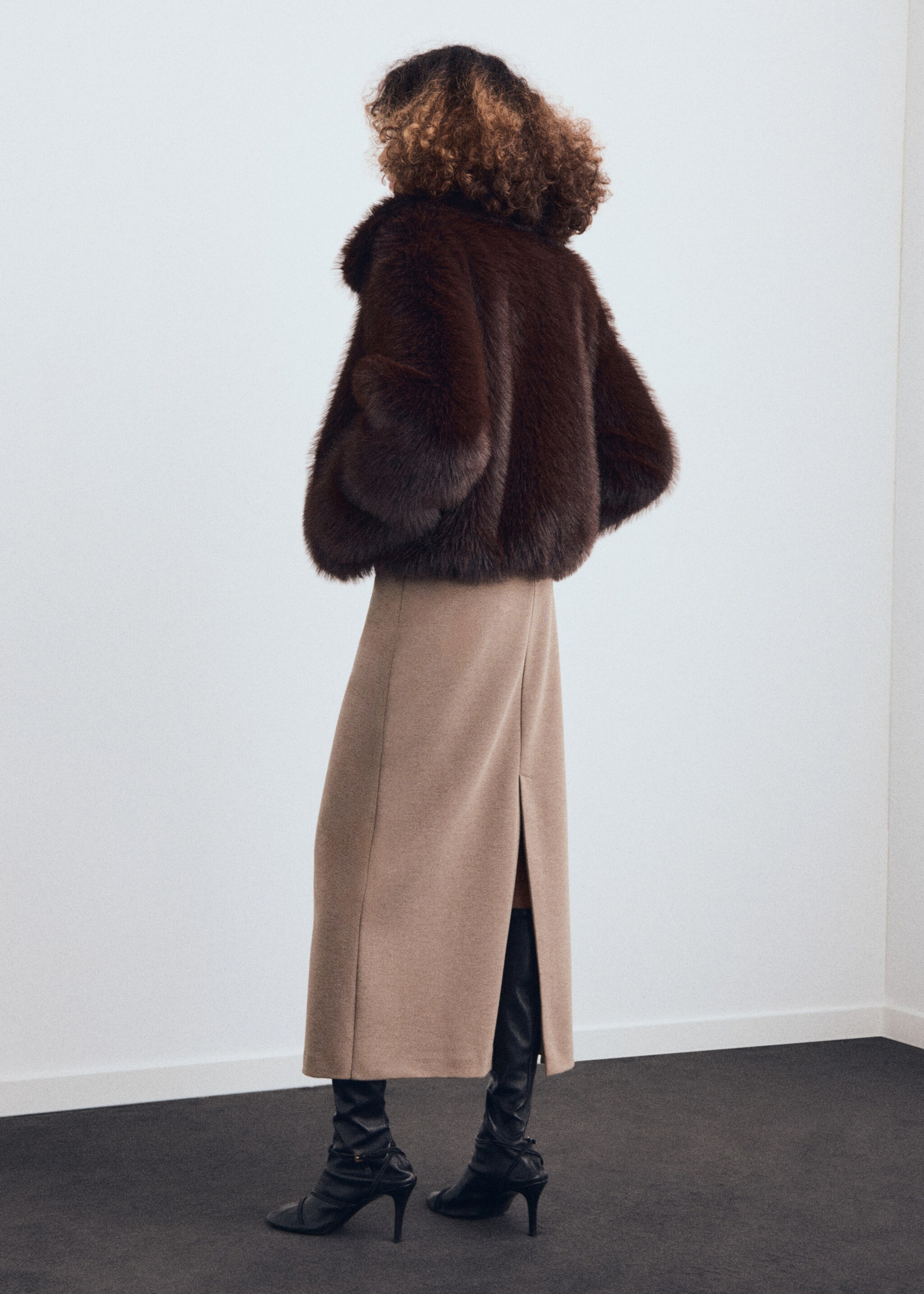Suit pencil skirt - Reverse of the article, Brown. Ref: 17048291-00.
