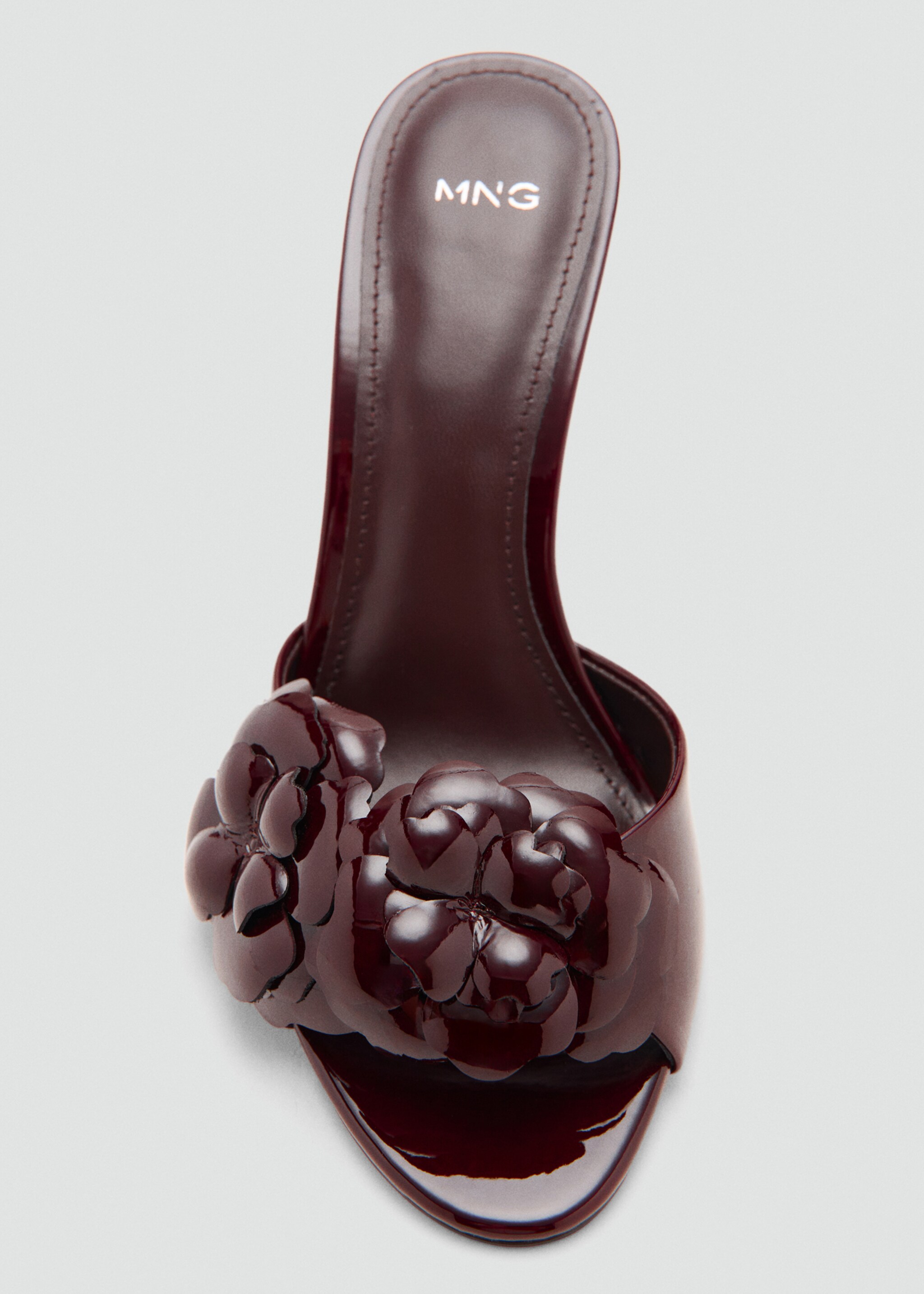Patent leather floral heeled sandals - Details of the article 3, Chocolate. Ref: 17048636-00.