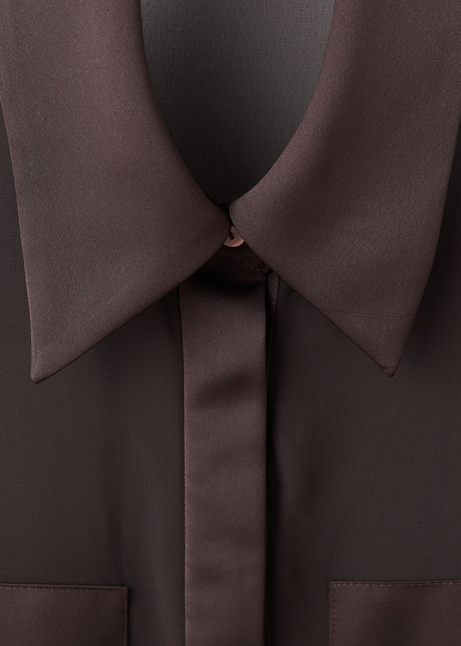 Halbtransparente Bluse mit Patches - Detail des Artikels 8