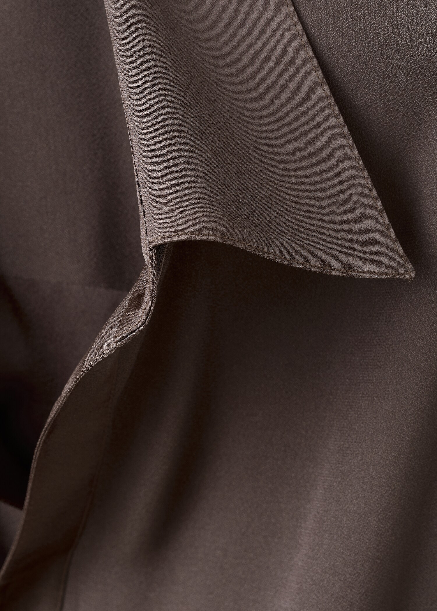 Camisa satinada cruzada - Detalle del artículo 8