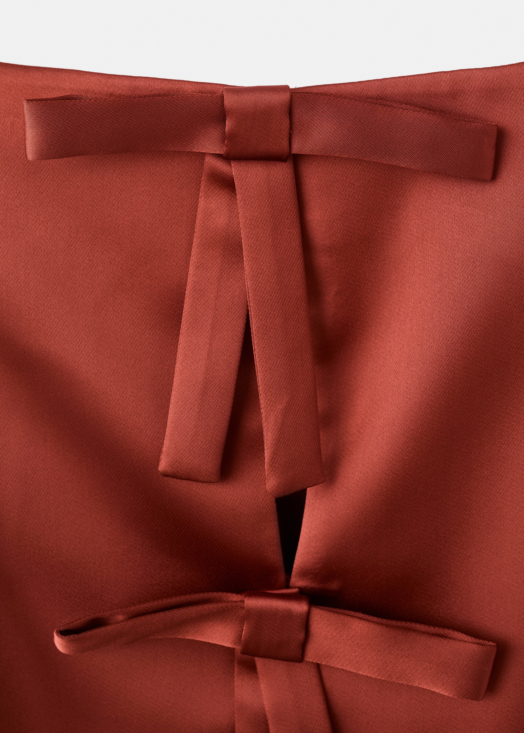 Top satiné nœuds - Détail de l'article 0, Rouge-orangé. Ref: 17049106-00.