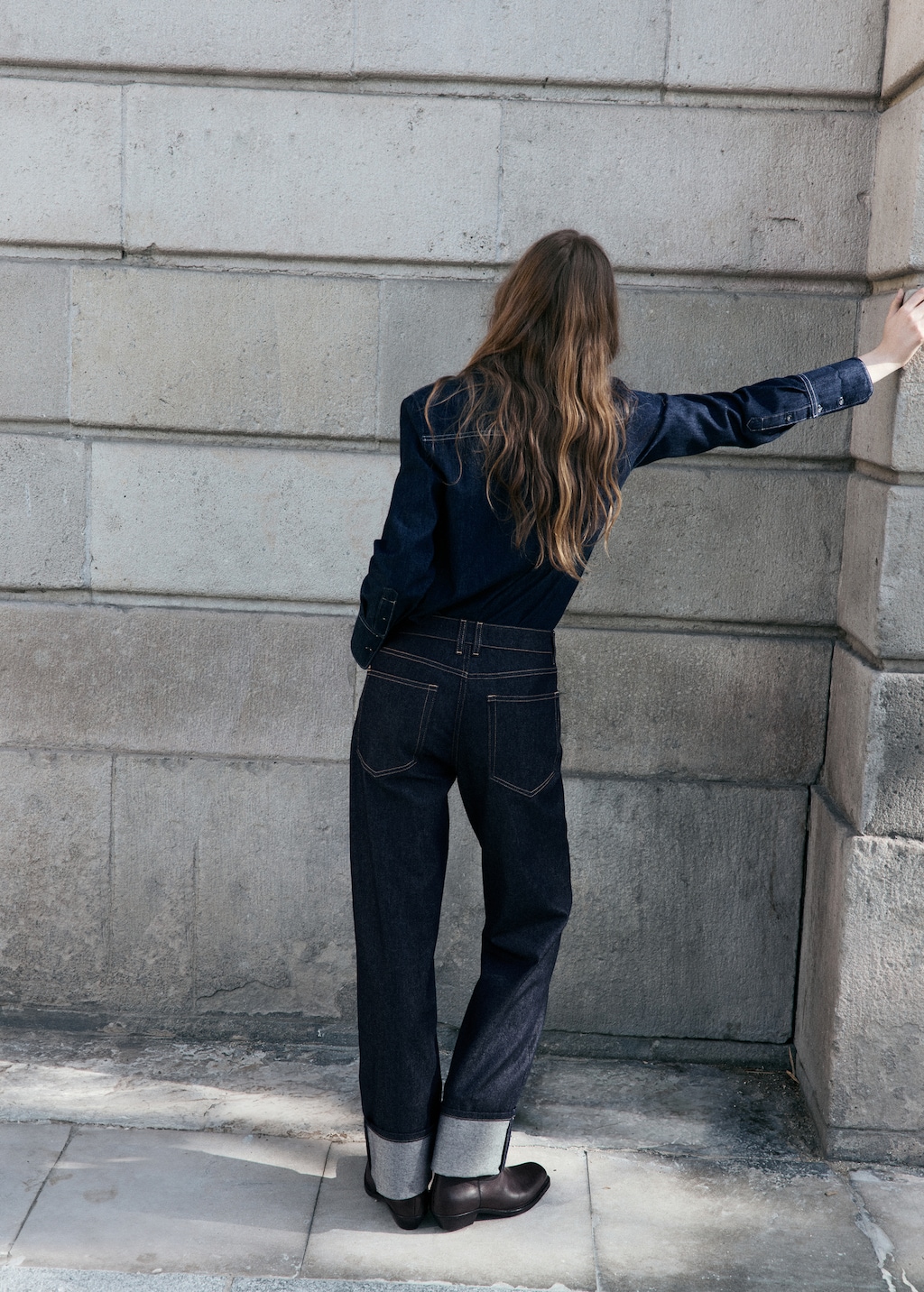 Turned-up straight jeans