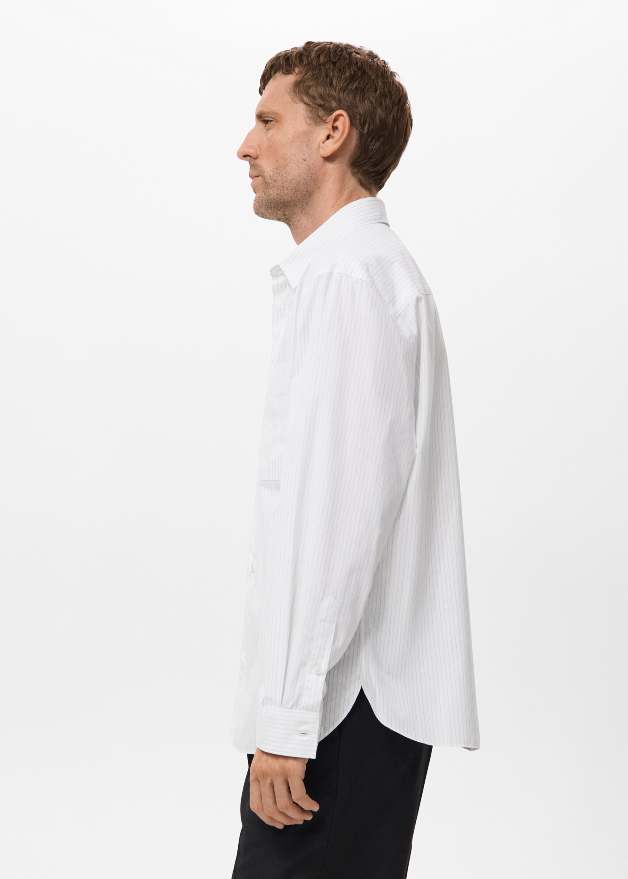 Chemise 100 % coton à rayures coupe relaxed fit - Détail de l'article 2, Blanc. Ref: 17049209-00.