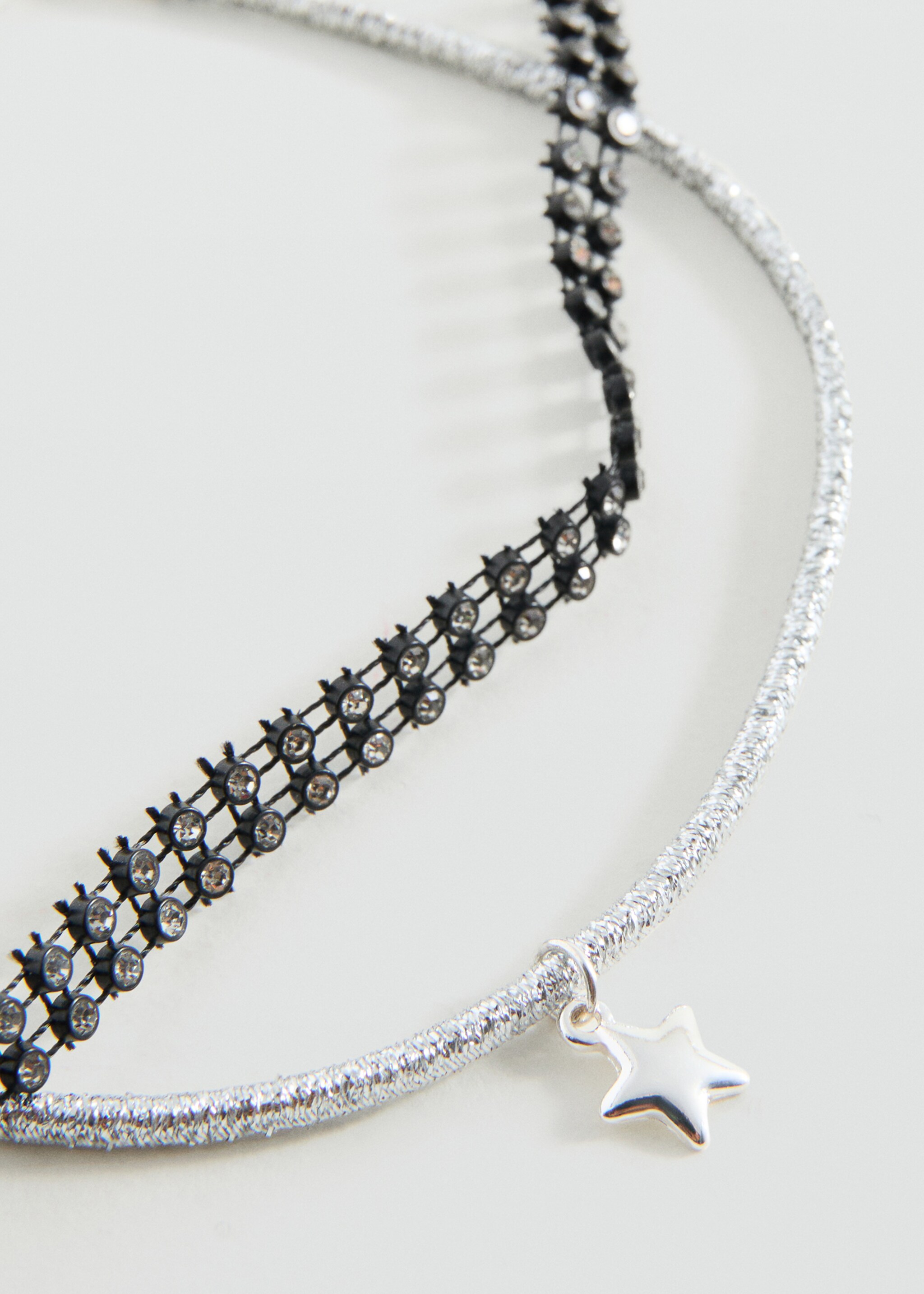 Necklace cbrilli - Medium plane, Black. Ref: 17049210-00.